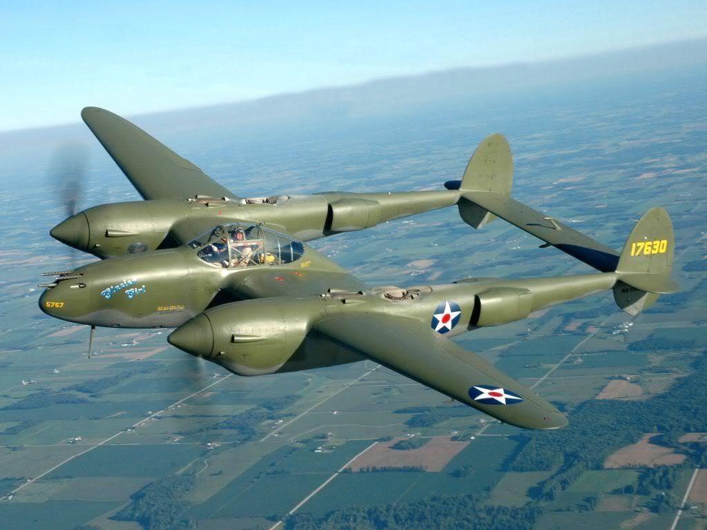Old War Movies: P 38 Lightning; De Havilland Mosquito: Flying