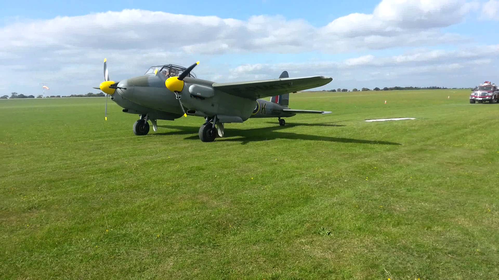 de Haviland Mosquito replica at Sywell 31.08.2013