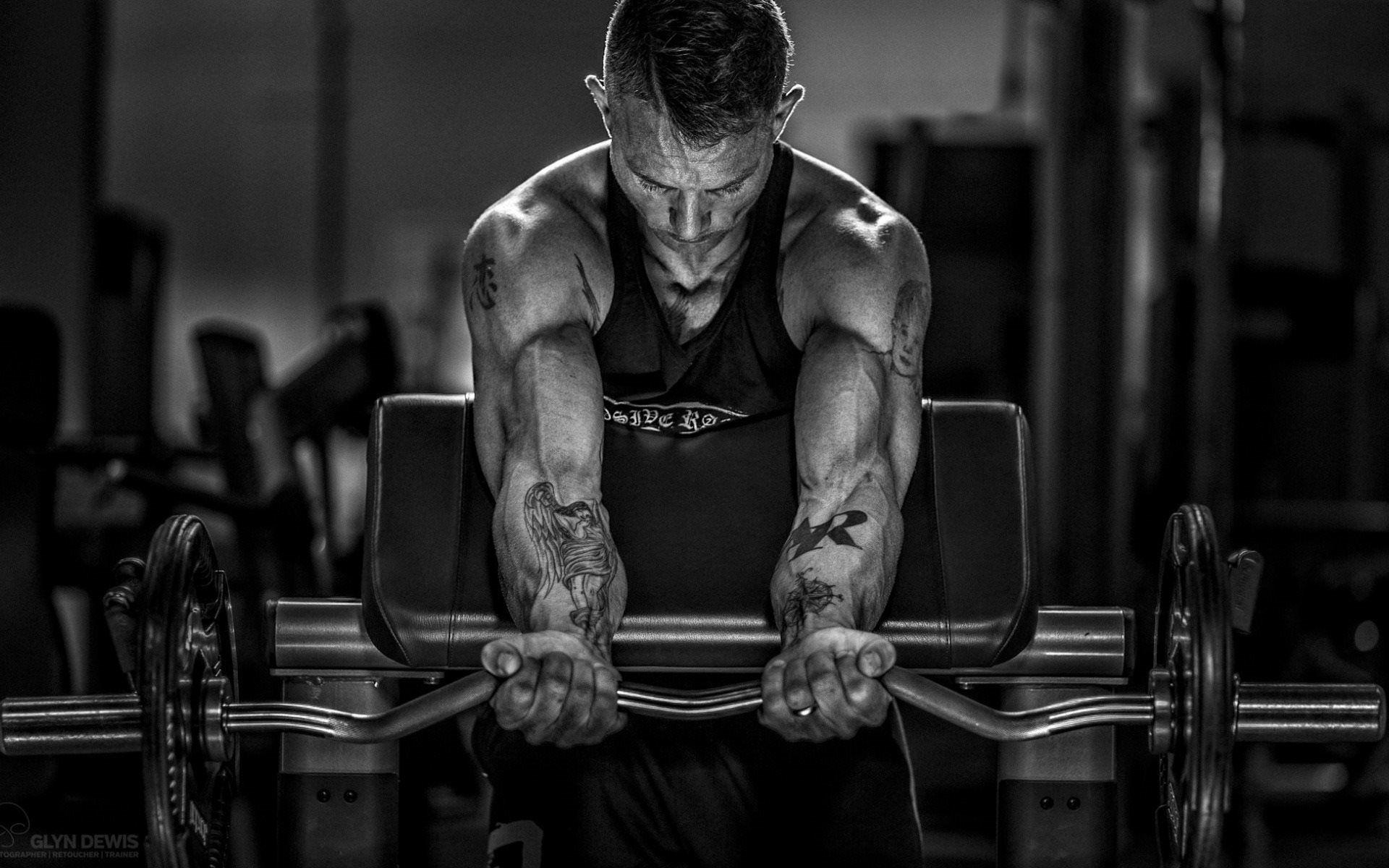 Download wallpaper Bodybuilding, barbell, biceps, exercises