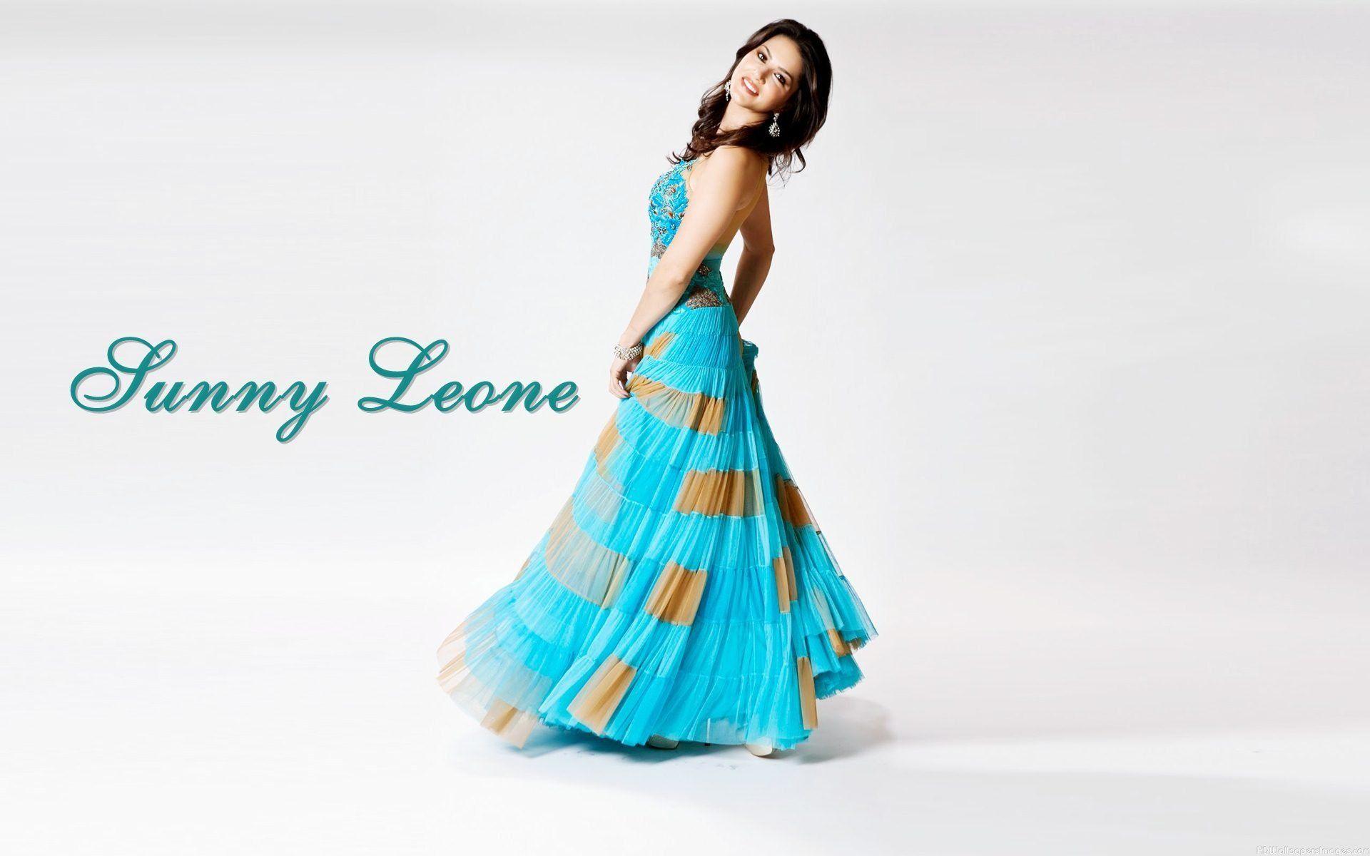Sunny Leone Wears Gown Dress Wallpaper