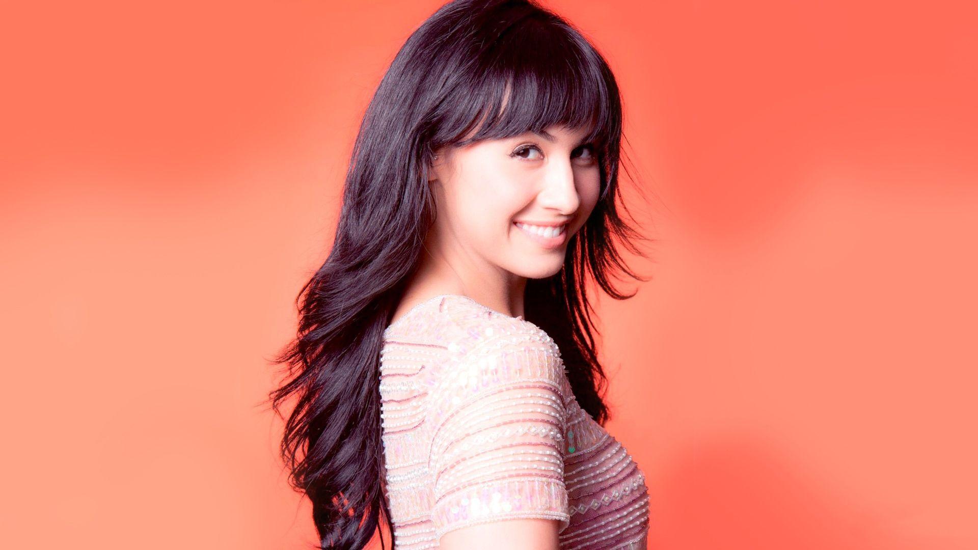 Lauren Gottlieb Wallpaper HD Background, Image, Pics, Photo Free