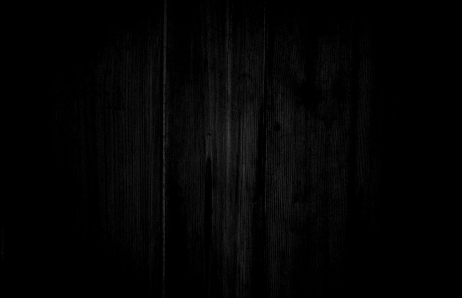 Black Wood Wallpaper (Picture)