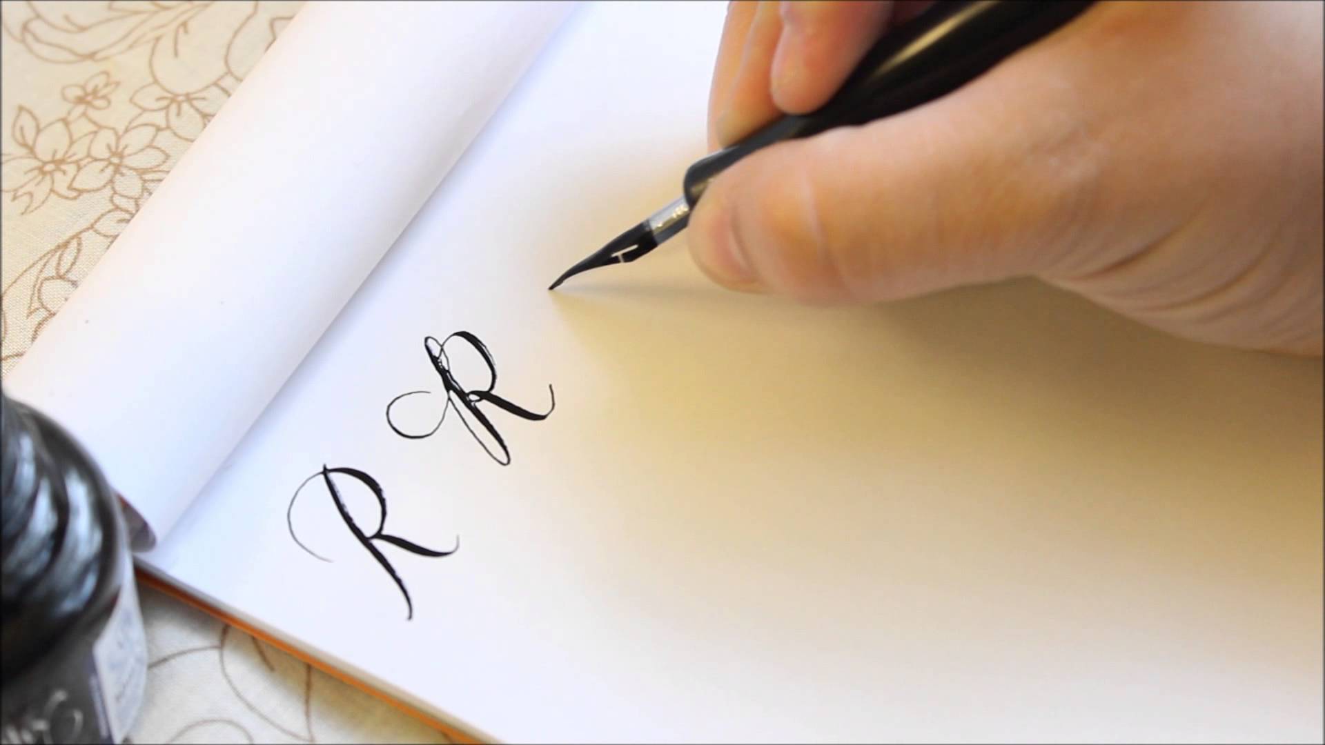 The Letter R. Basic Calligraphy Tutorial