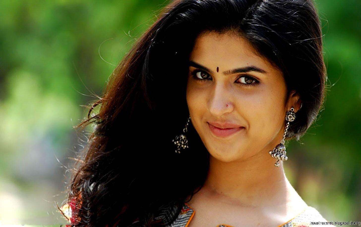 Indian Actress HD Wallpaper Wallpaper