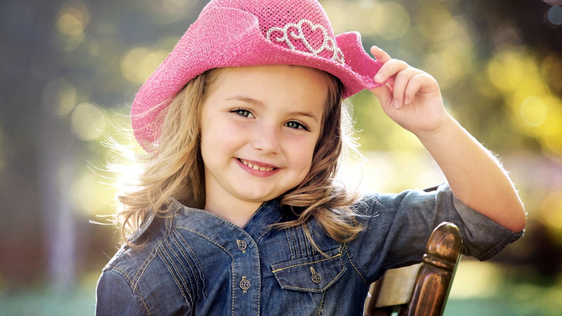 Cute Baby Girl With Hat HD Wallpaper