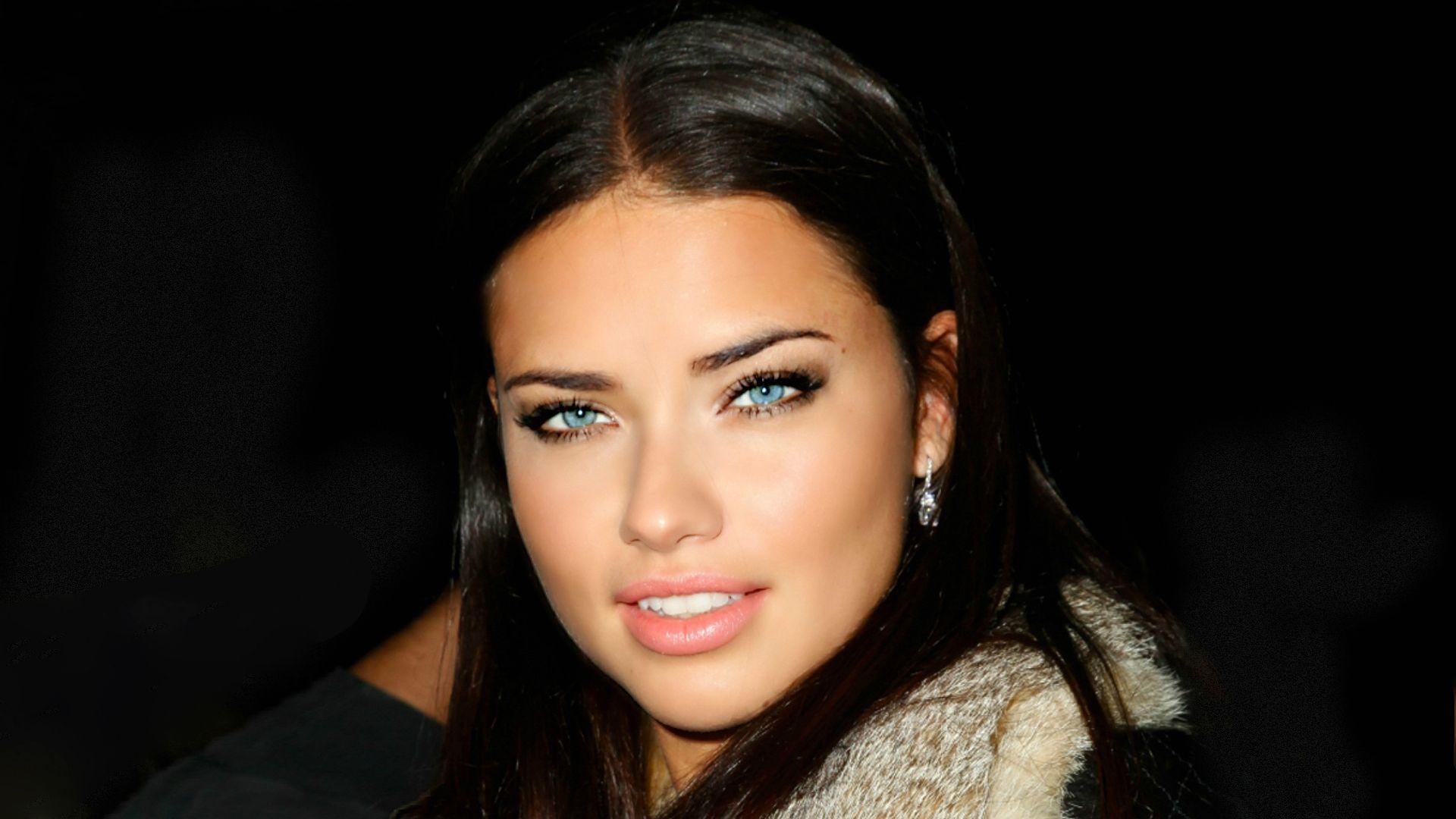 Adriana Lima Wallpaper, Picture, Image