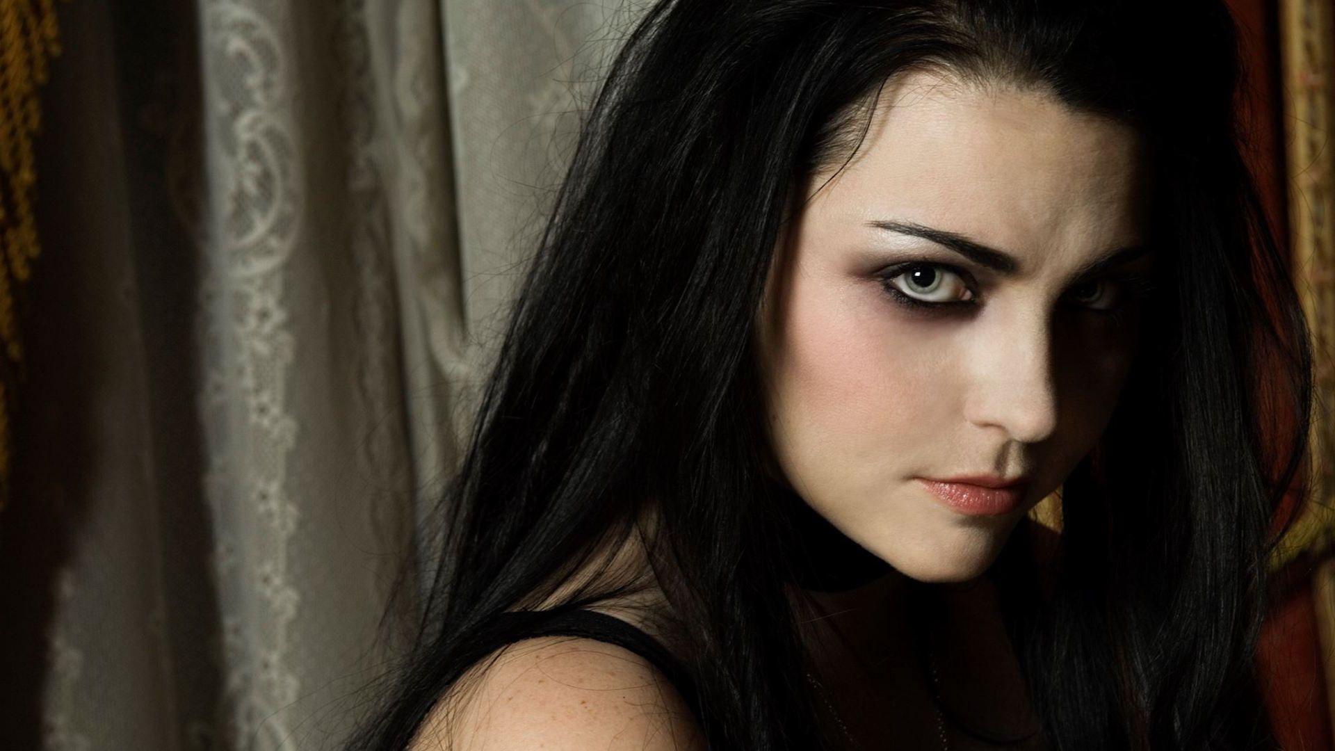 Evanescence's Amy Lee Drops A Stunning Cover Of Portishead's 'It's A