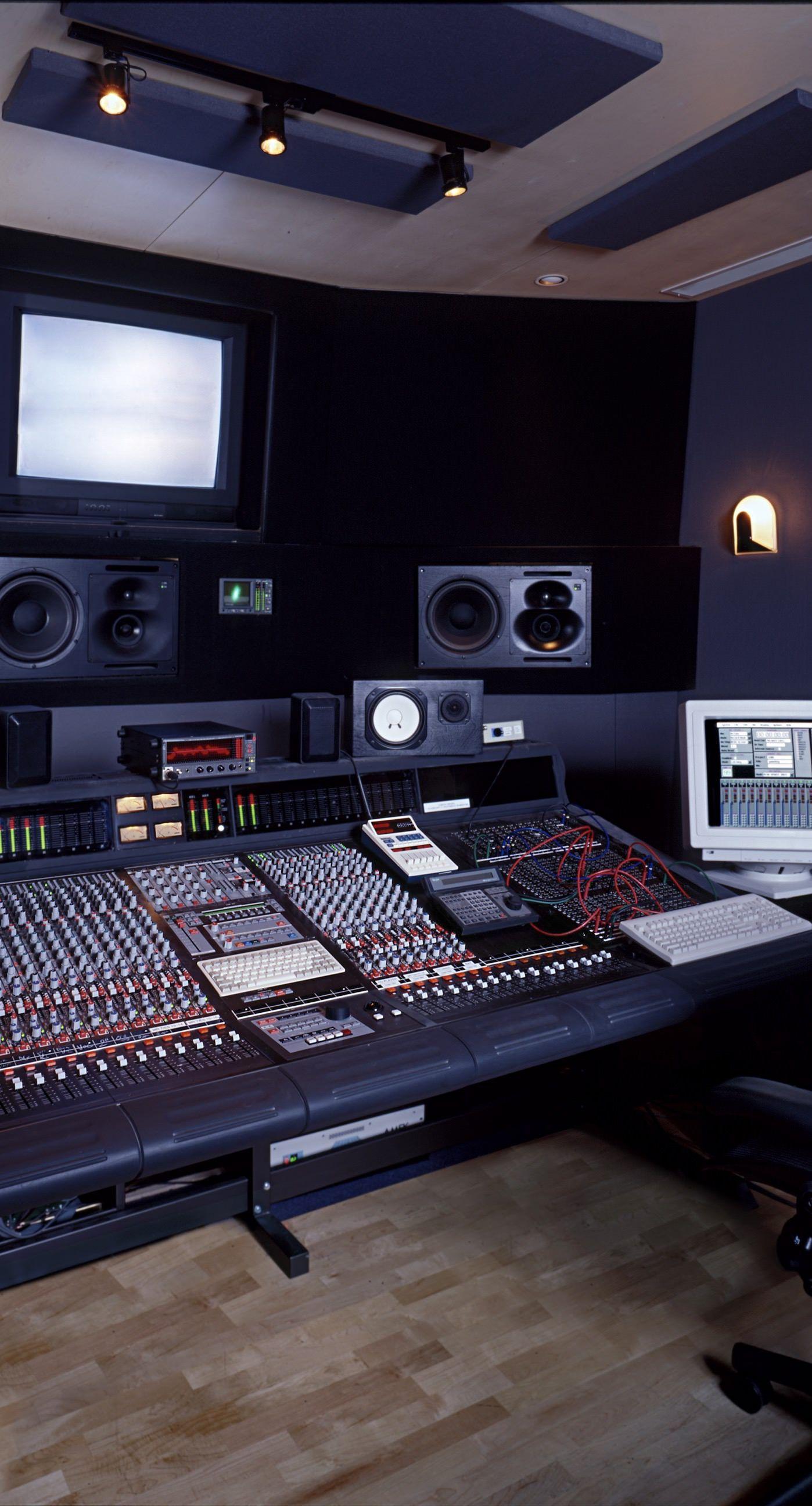 Recording studio mixer. wallpaper.sc iPhone6sPlus