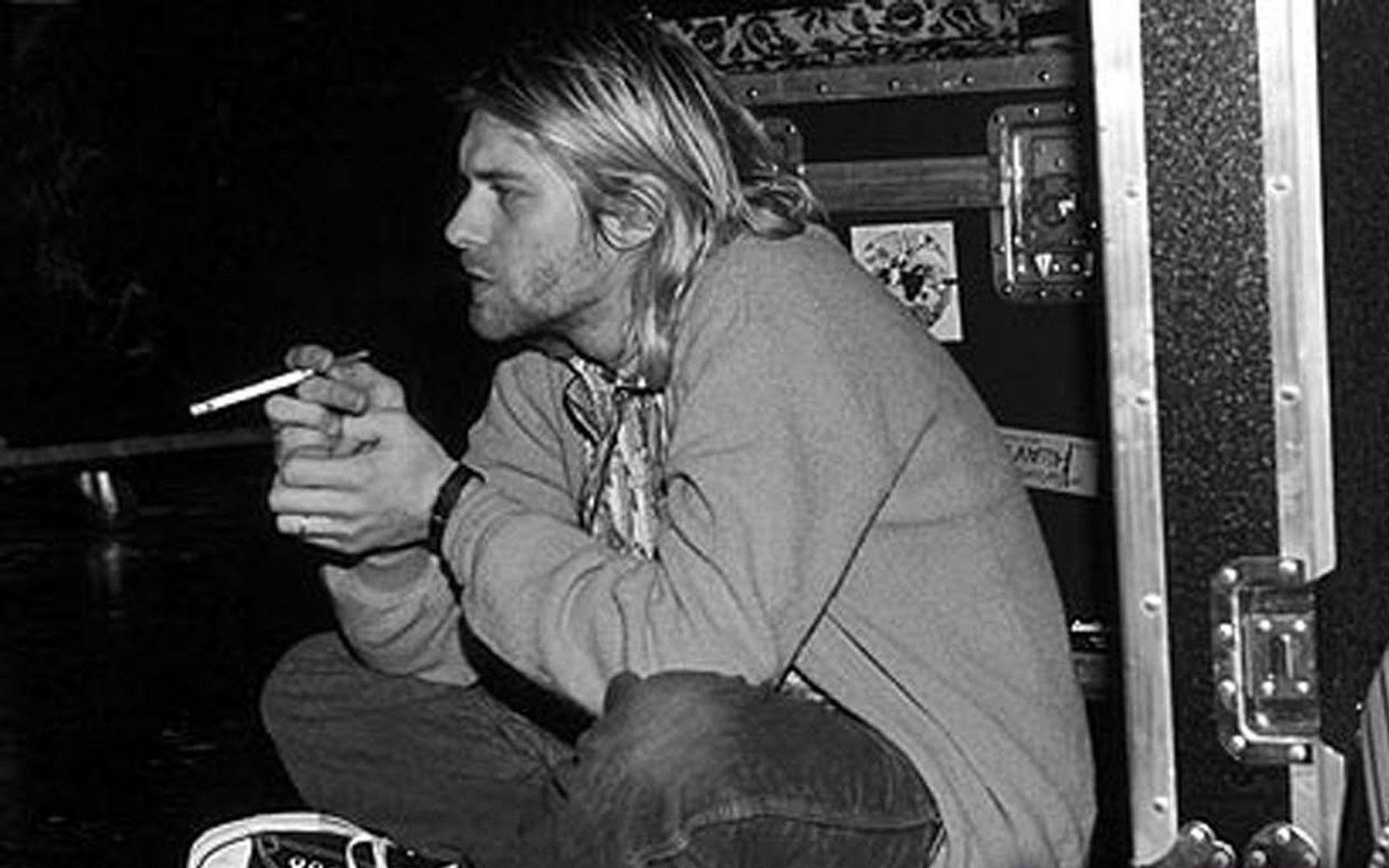 Kurt Cobain Smoking Wallpapers Wallpaper Cave