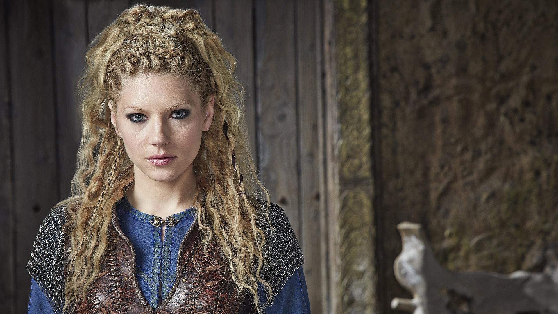 Katheryn Winnick Wallpaper