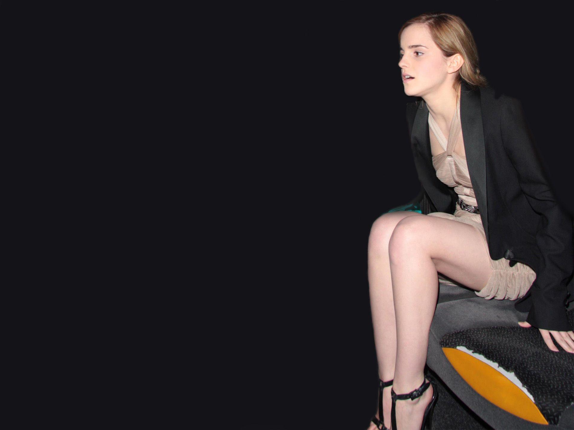 Emma Watson Legs Wallpaper