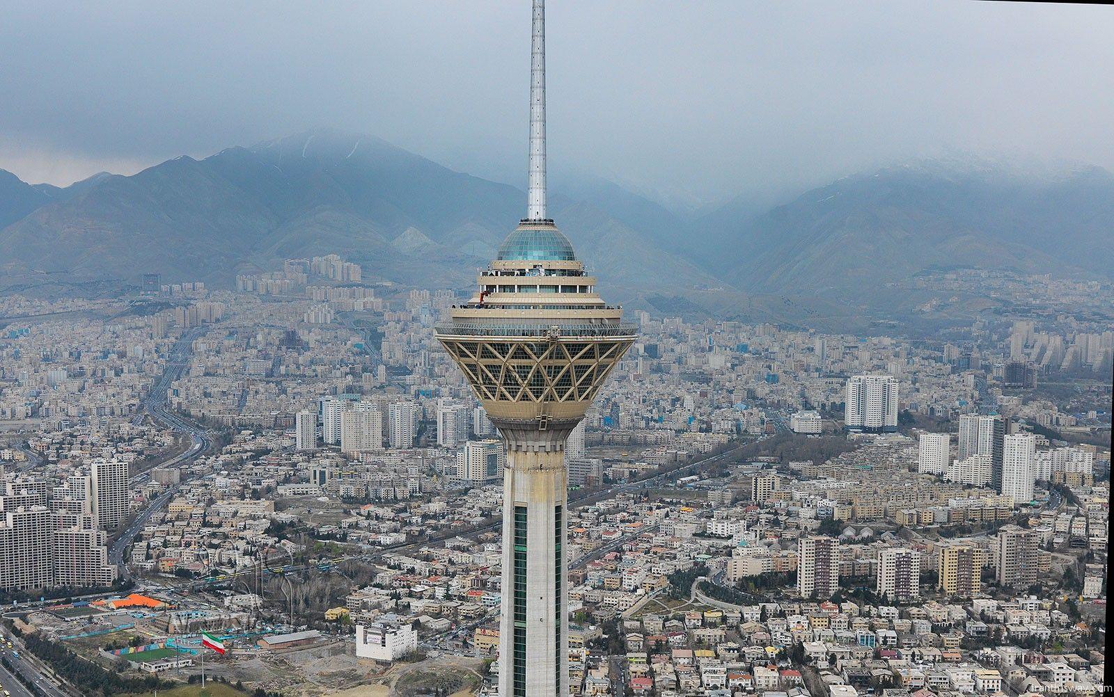 Photo: Tehran hosts intl. stair climbers This Way: Become