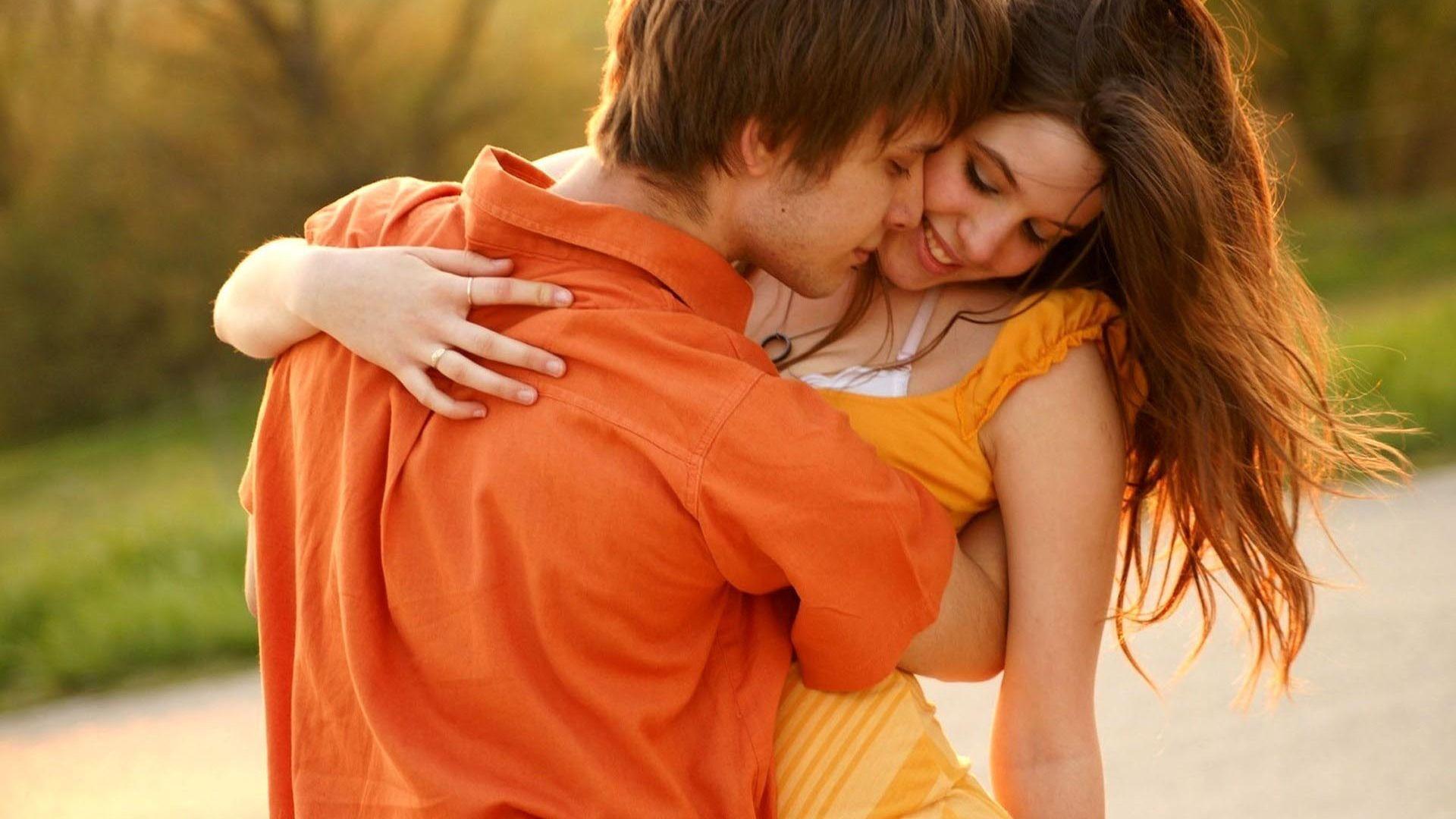 Hd Wallpaper Love Kiss (Picture)