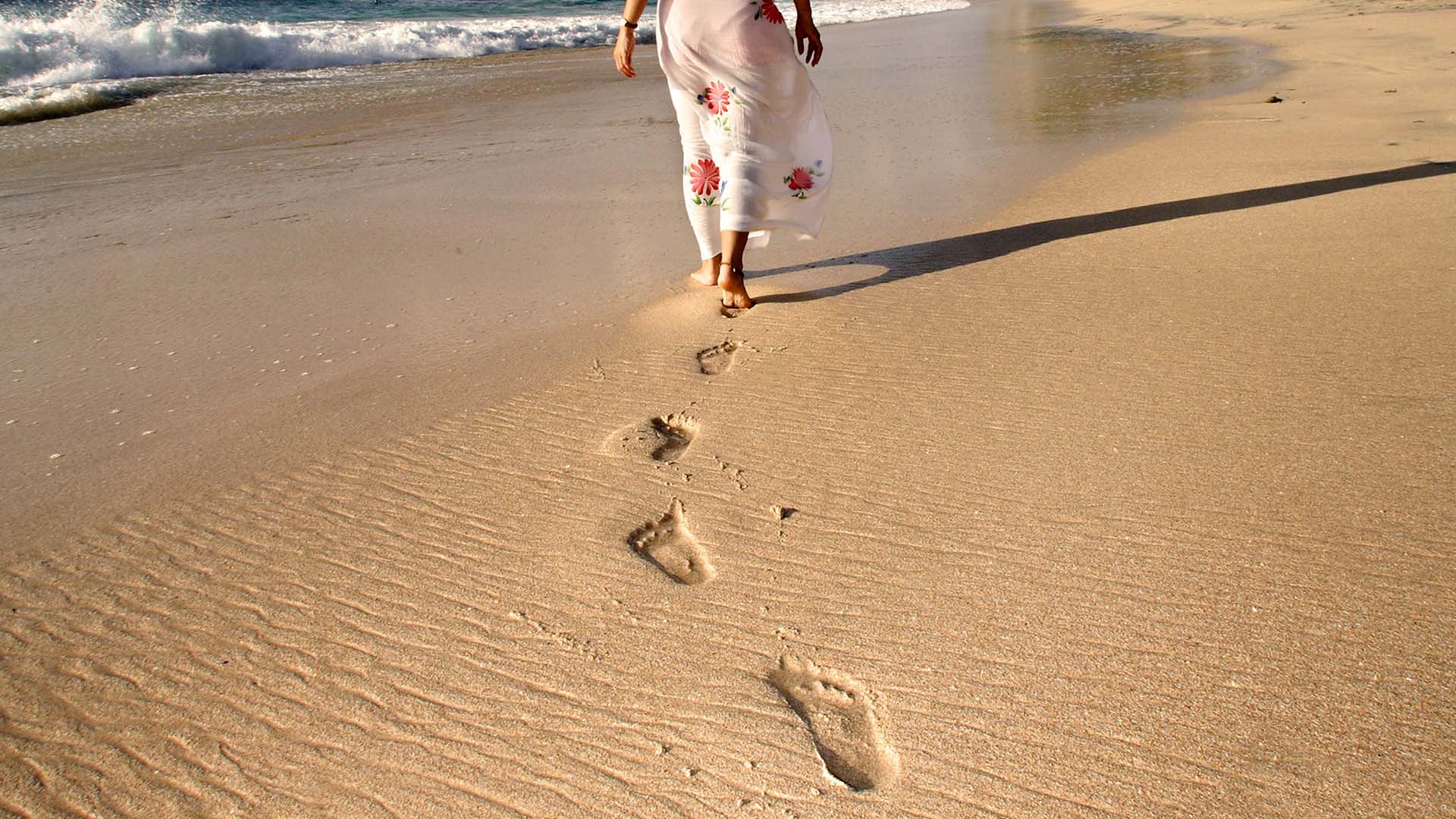 Free photo: Footprints in sand.