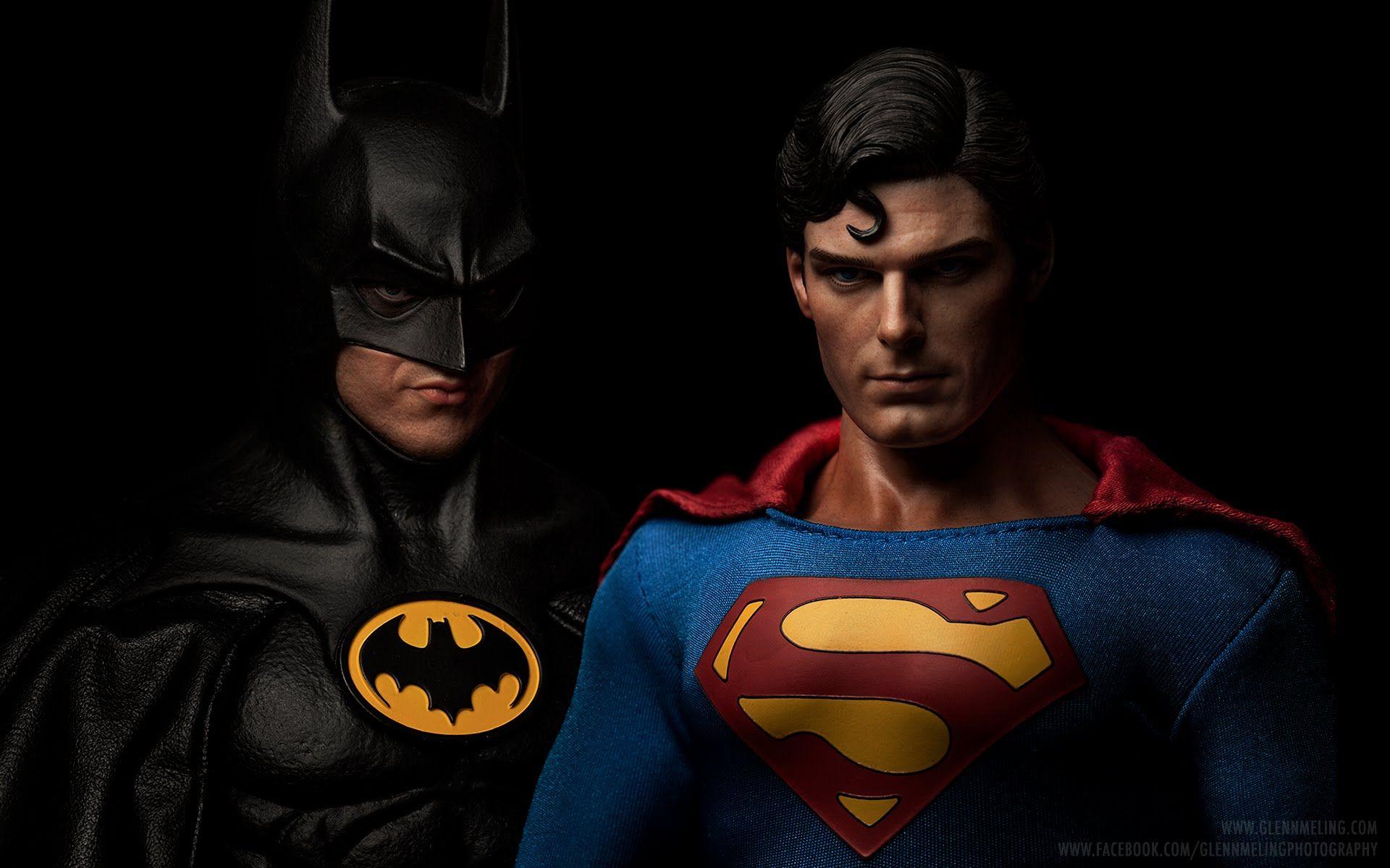Batman v Superman: The 90's Retro Version Keaton vs