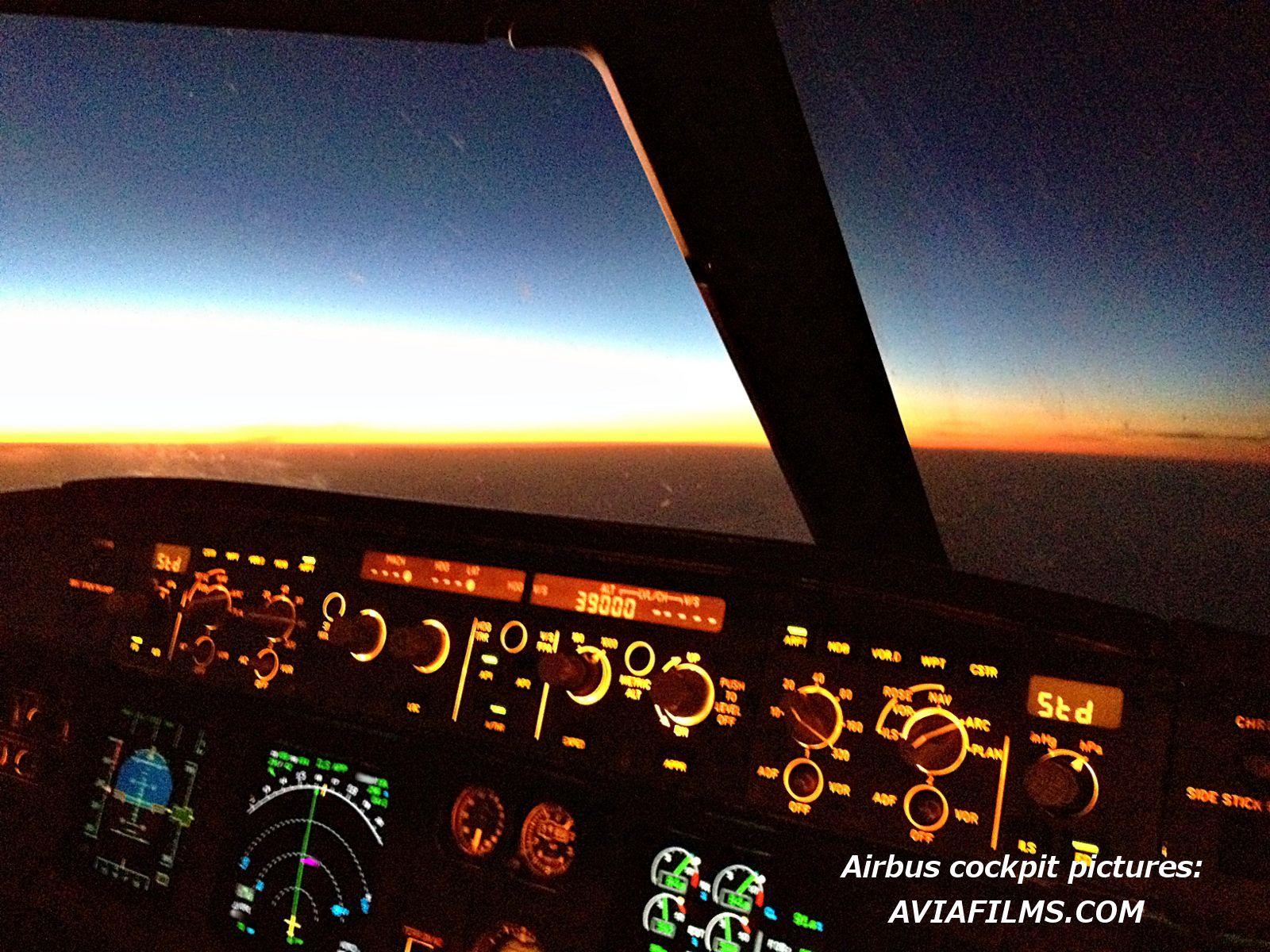 Airbus cockpit picture and A320 cockpit video