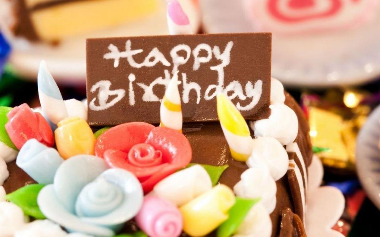 Happy Birthday Live Wallpaper download of Android version. m