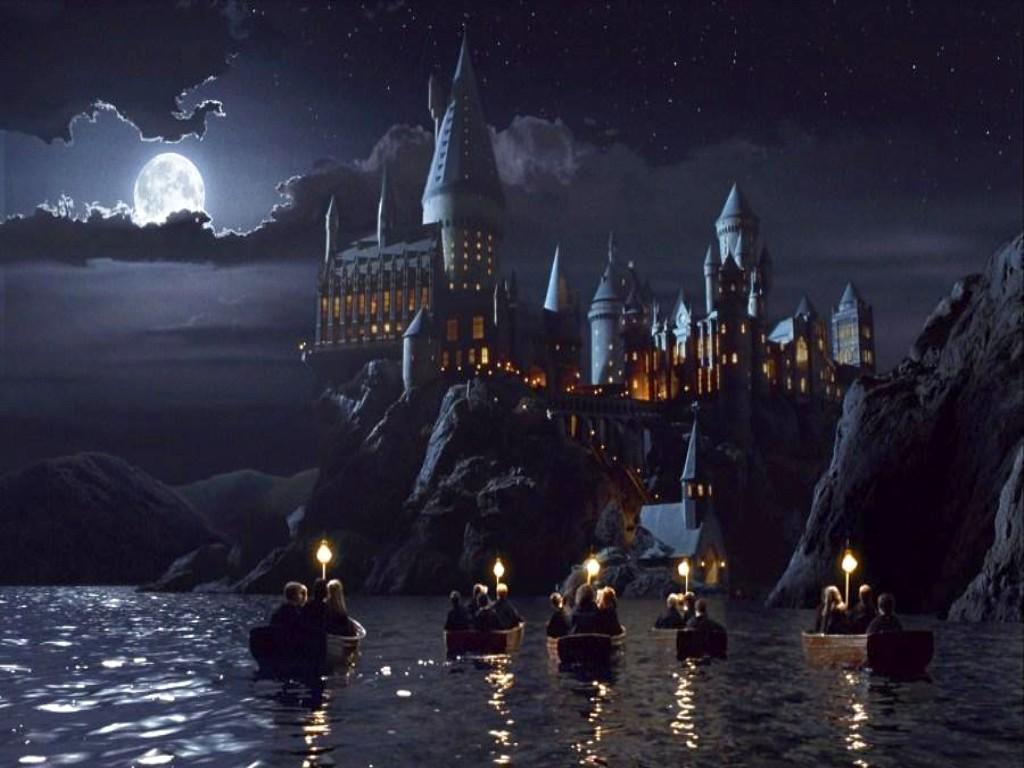 HOGWARTS CASTLE WALLPAPER - Wallpaper