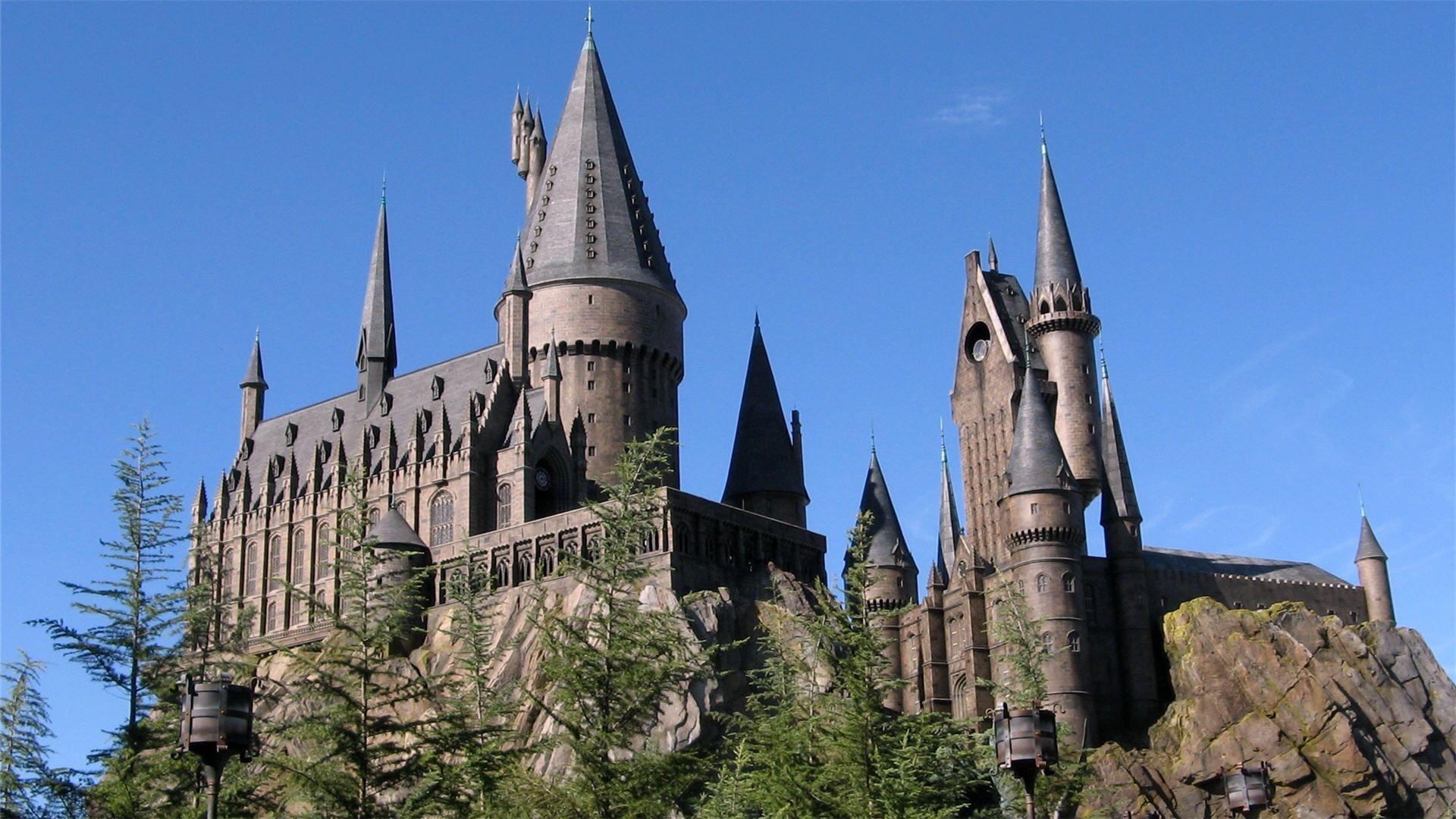 Free Download Hogwarts Castle Background