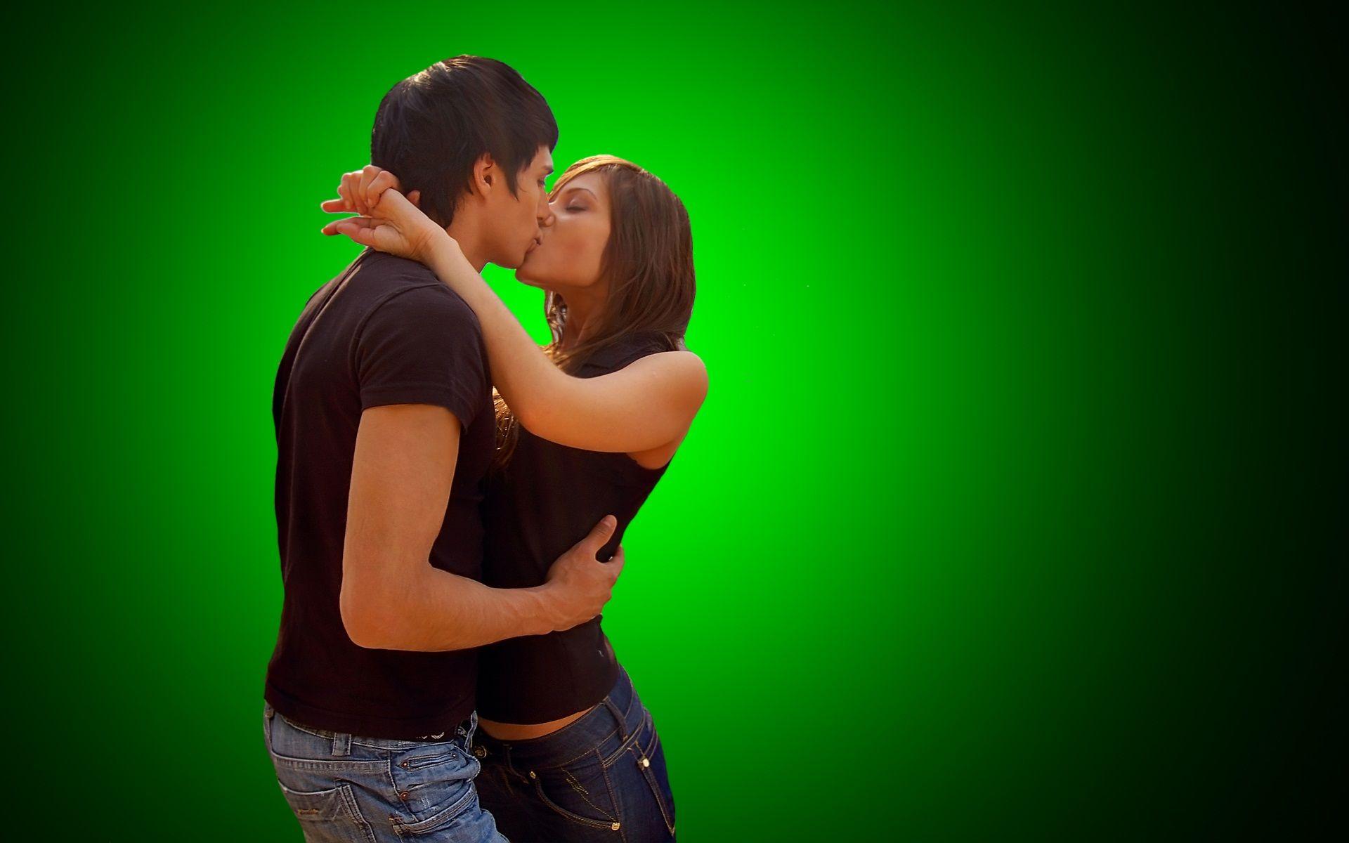 Romantic couple lips kiss HD wallpaper. Beautiful HD wallpaper