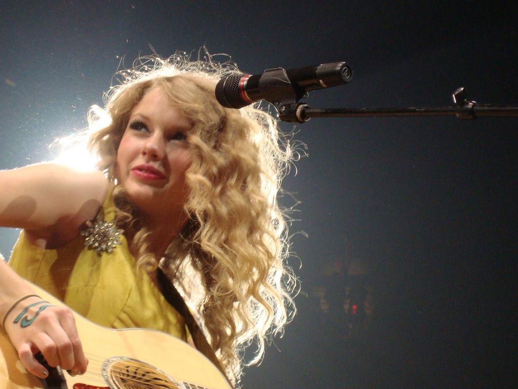 Taylor Swift Fearless Tour