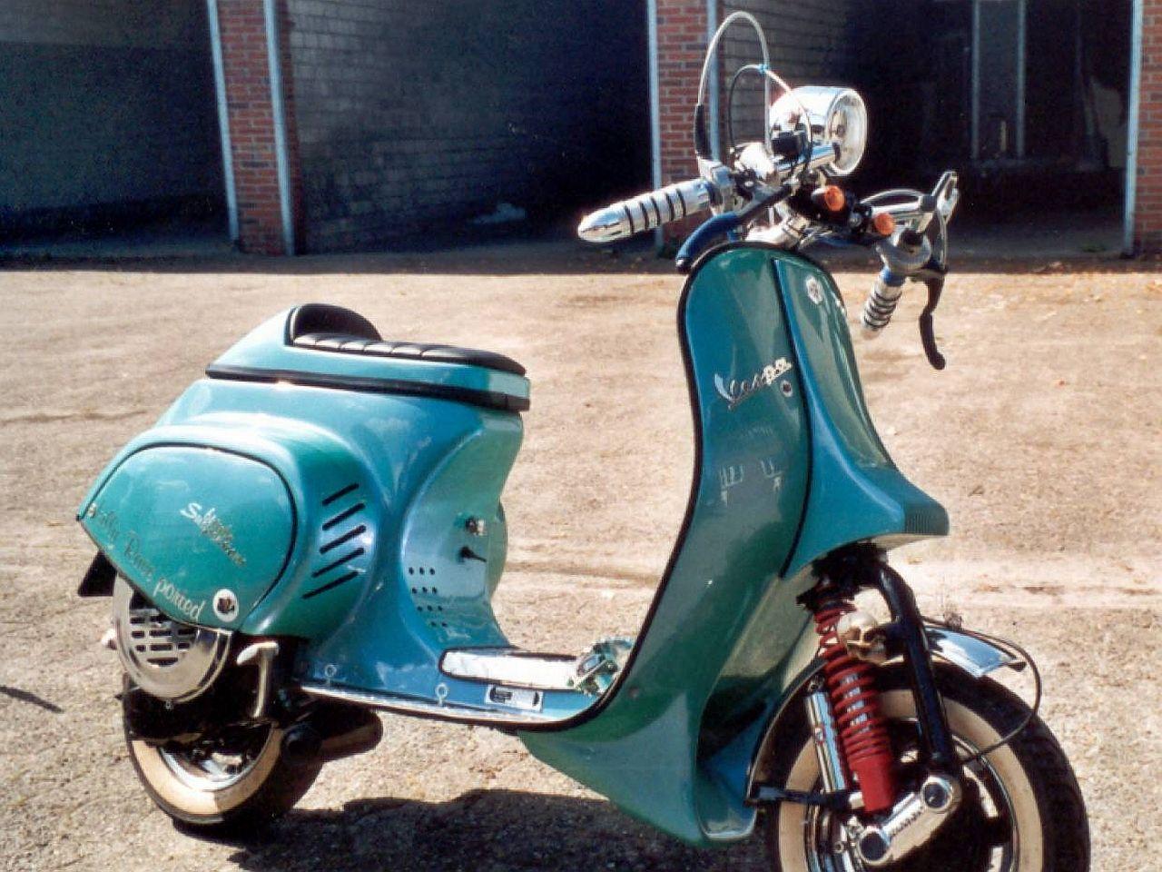 Vespa Wallpaper and Background Imagex960