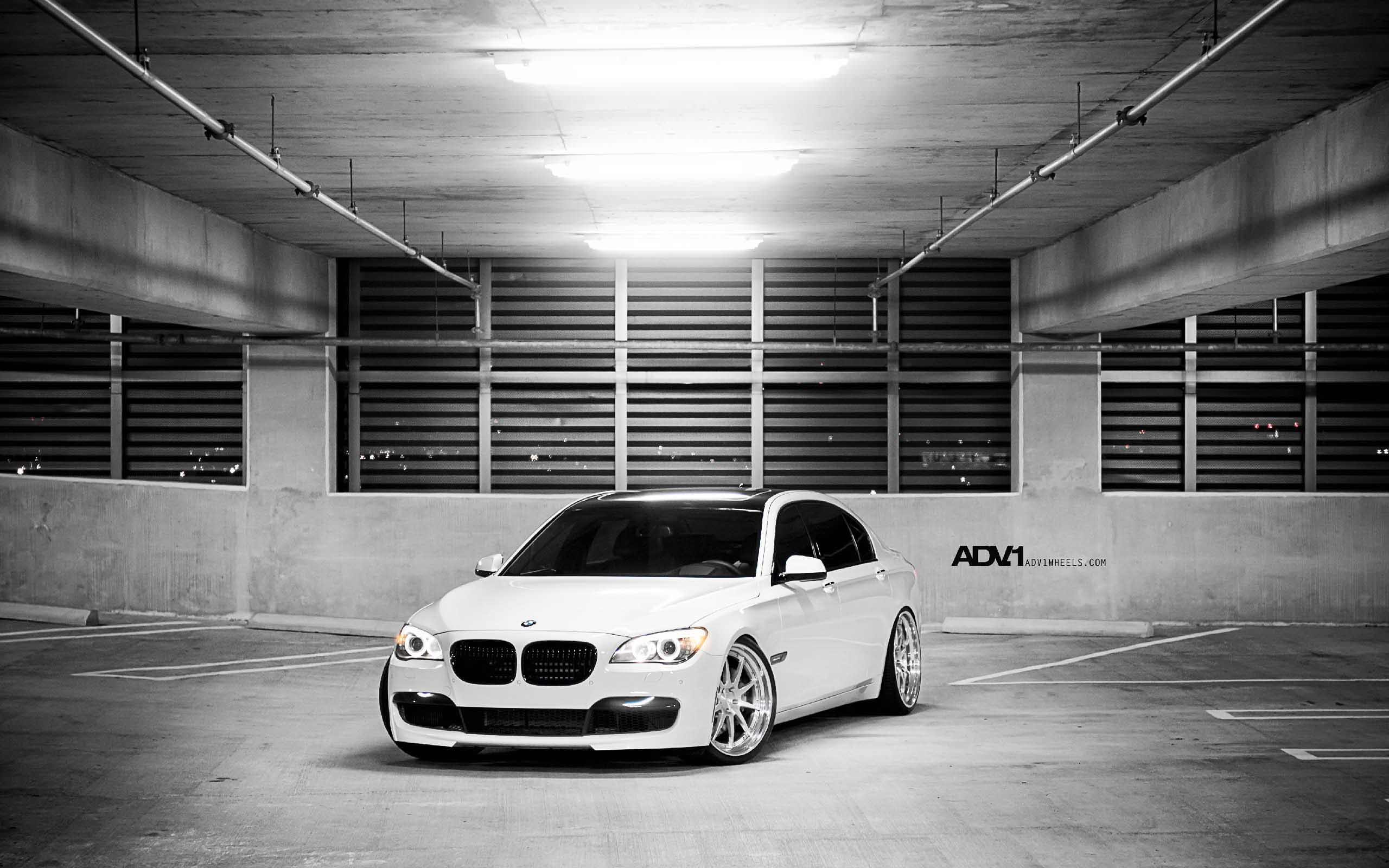 Car Bmw 7 Series Parking Brilliant Wallpaper 2560x1600