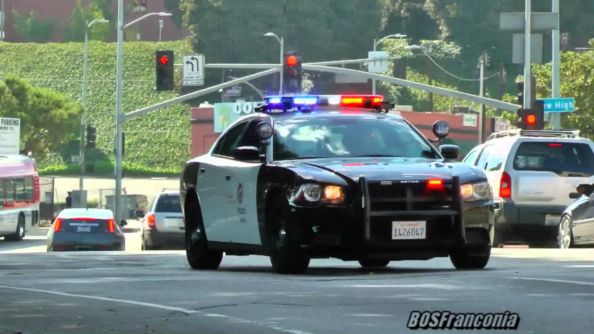 LAPD Dodge Charger responding