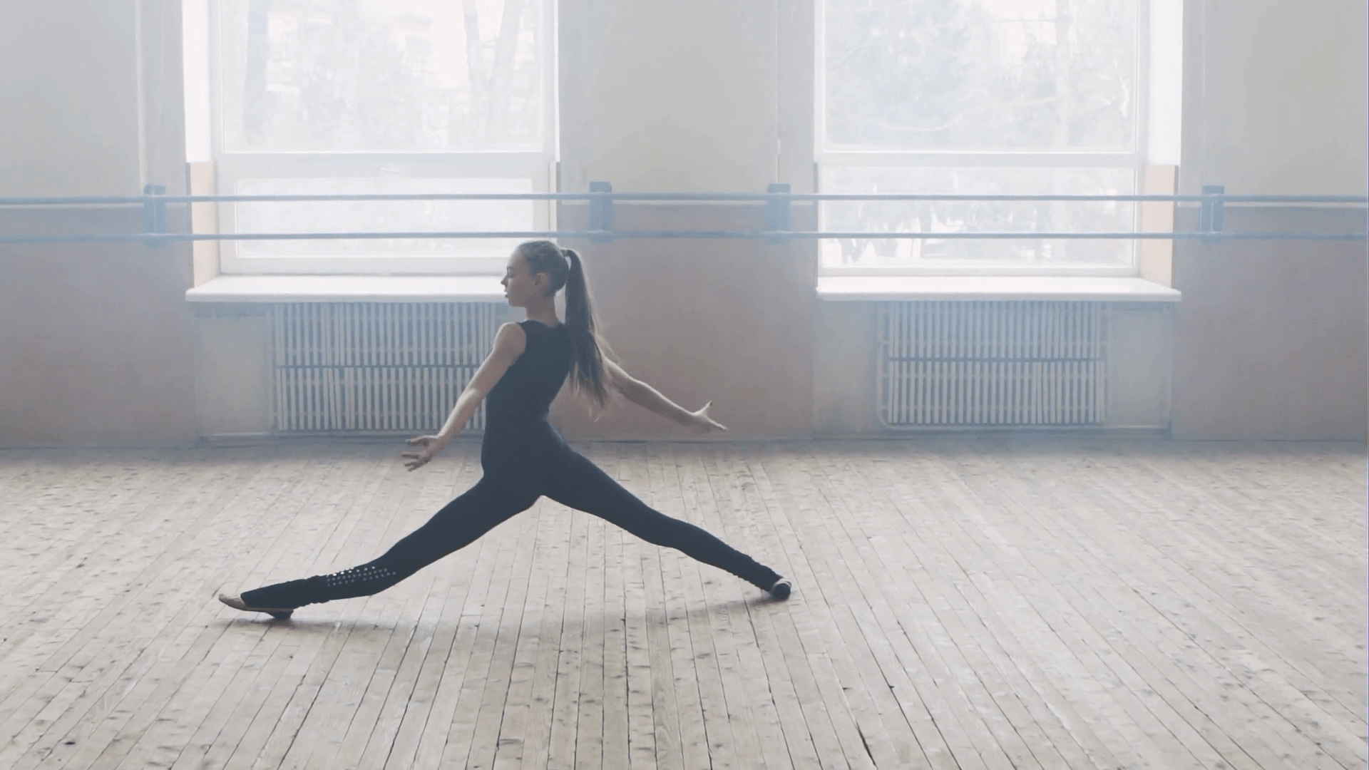 Ballet, dancer posing in fitness center, studio mirror background Stock Video Footage