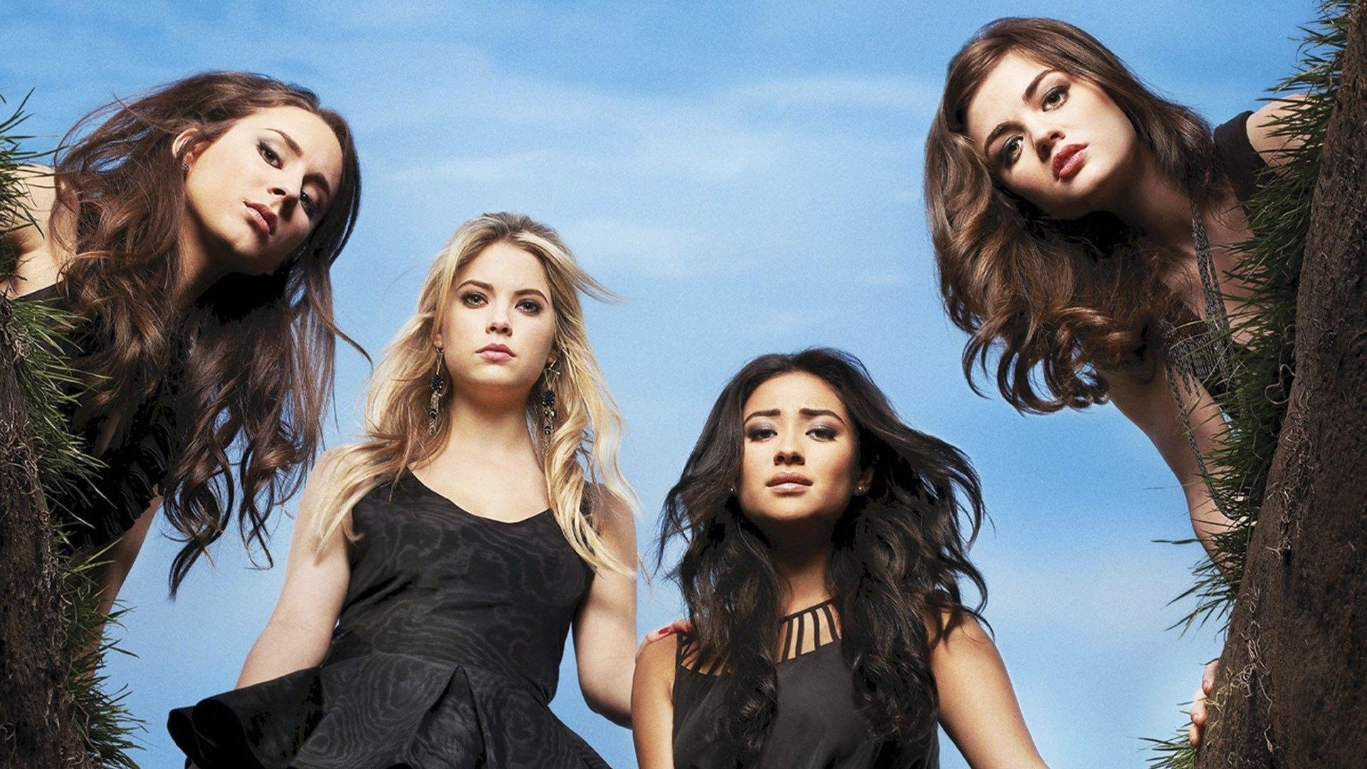 Pretty Little Liars Wallpaper