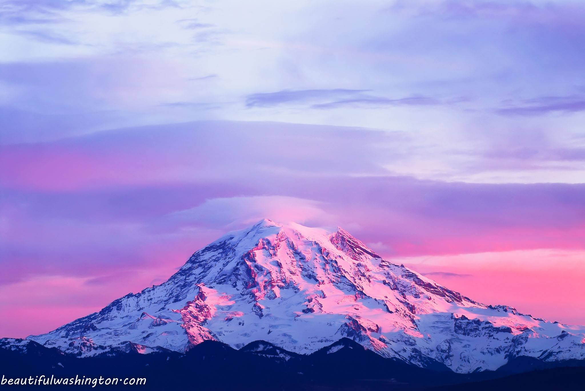 Mount Rainier of Washington State. Travel Guide