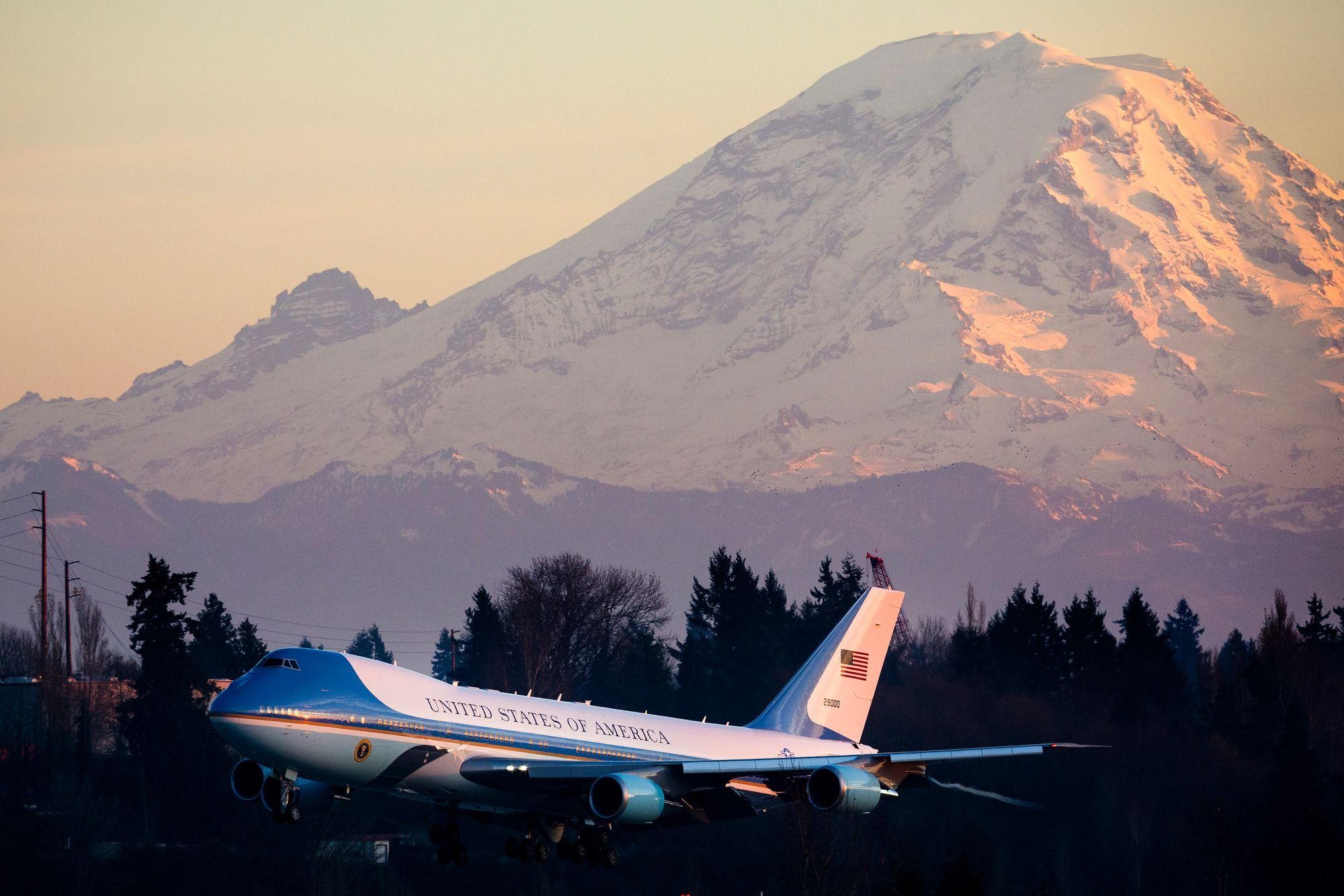 Air Force One Landing At Sea Tac With Mount Rainier In