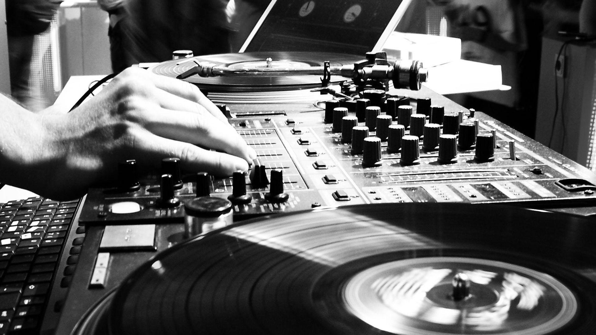 Download Wallpaper 1920x1080 dj, installation, disks, equipment Full