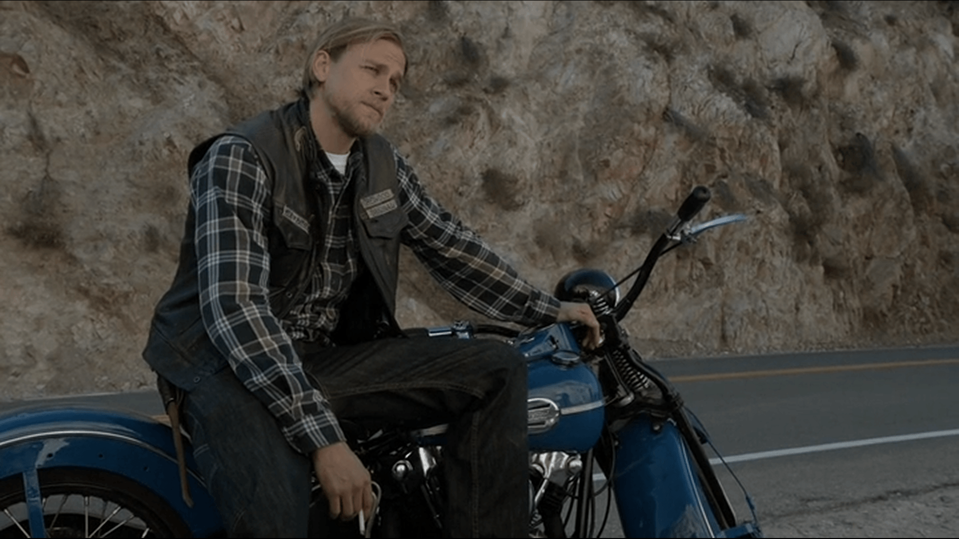 Jax talks to J.T.png. Sons of Anarchy