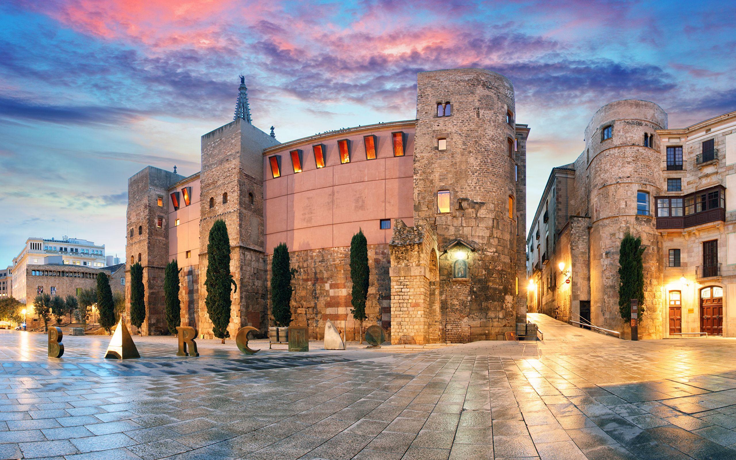 Wallpaper Barcelona Spain Sky Street Temples Evening 2560x1600