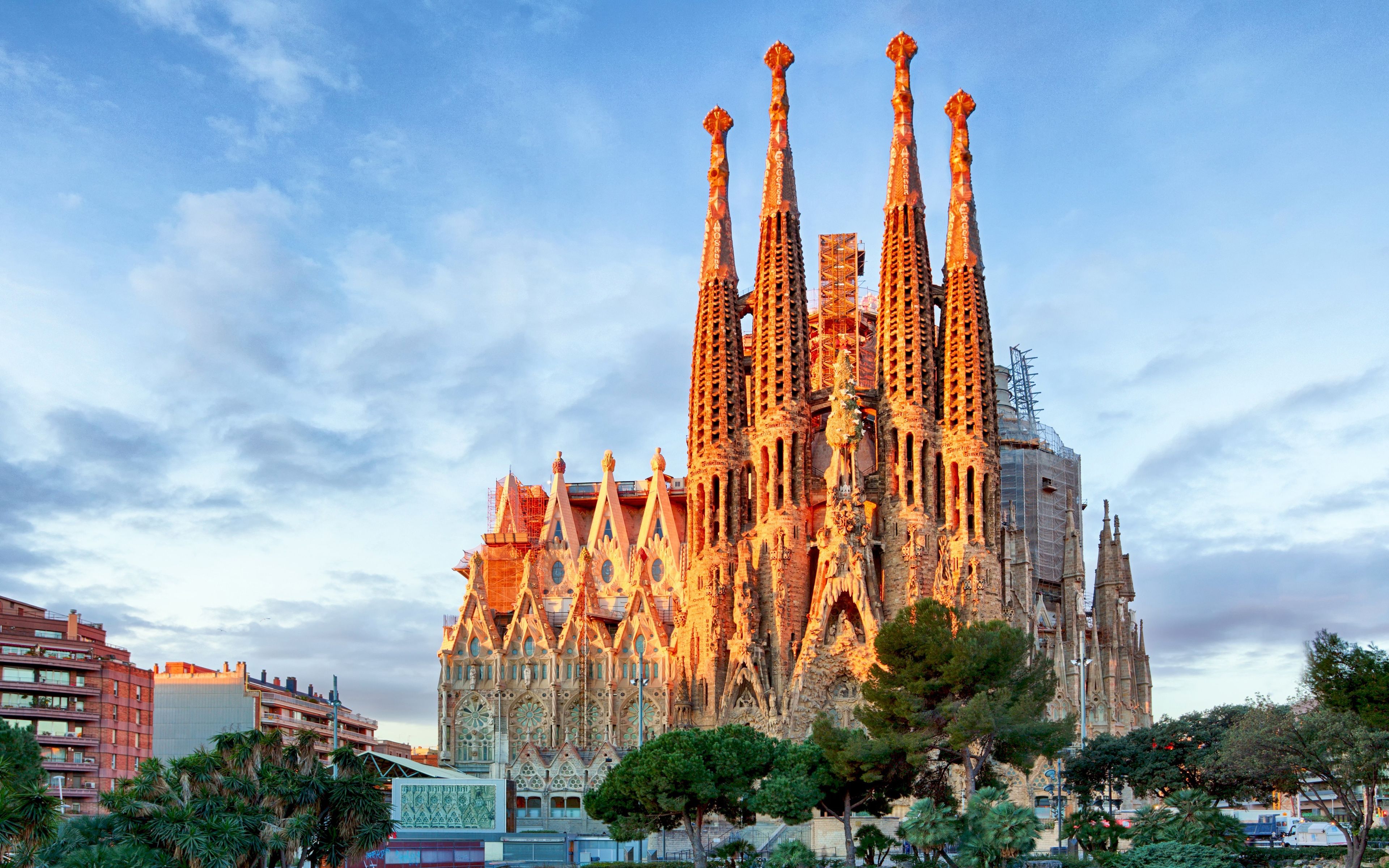 Download wallpaper Sagrada Familia, 4k, spanish landmarks, Gaudis