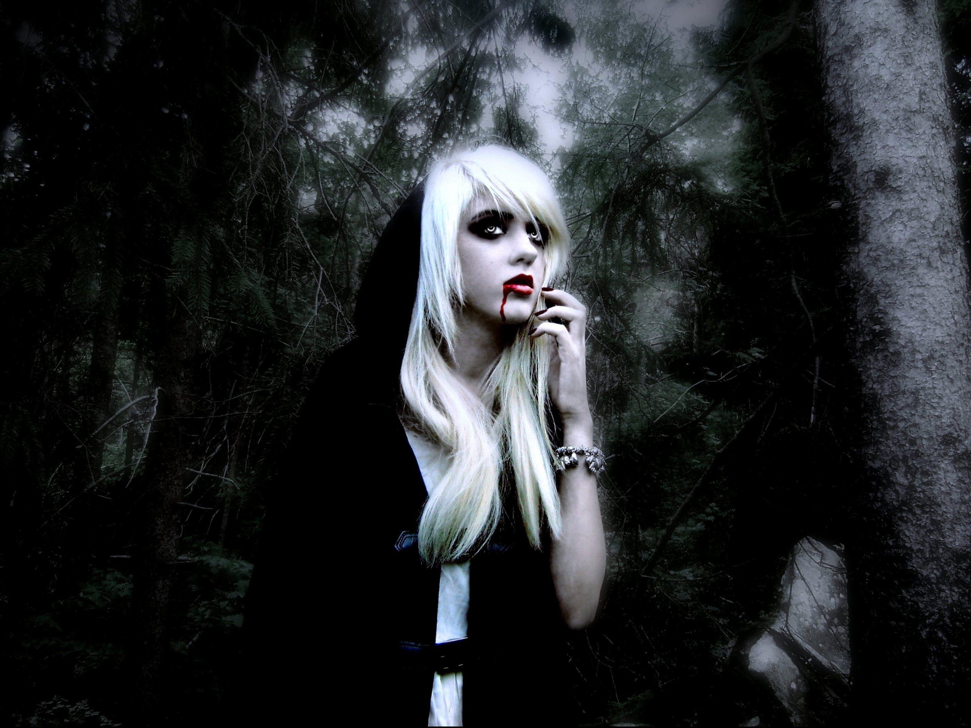 Fantasy artwork art dark vampire gothic girl girls horror evil blood