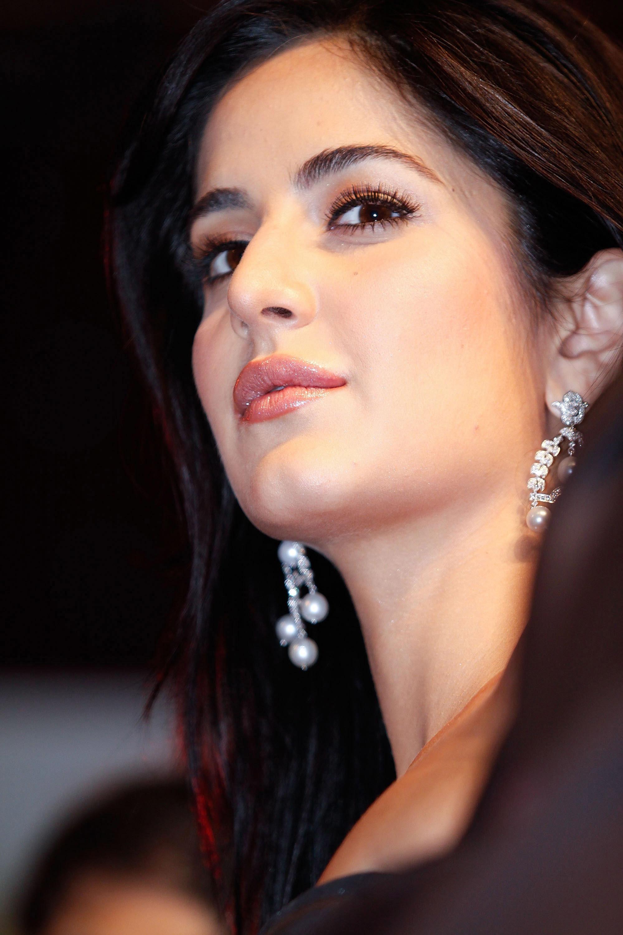 Katrina Kaif Cute HD Wallpaper, Picture