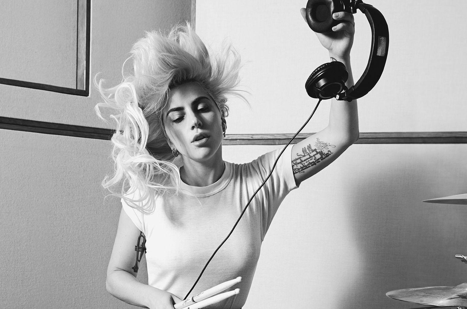 Lady Gaga Releases Eye