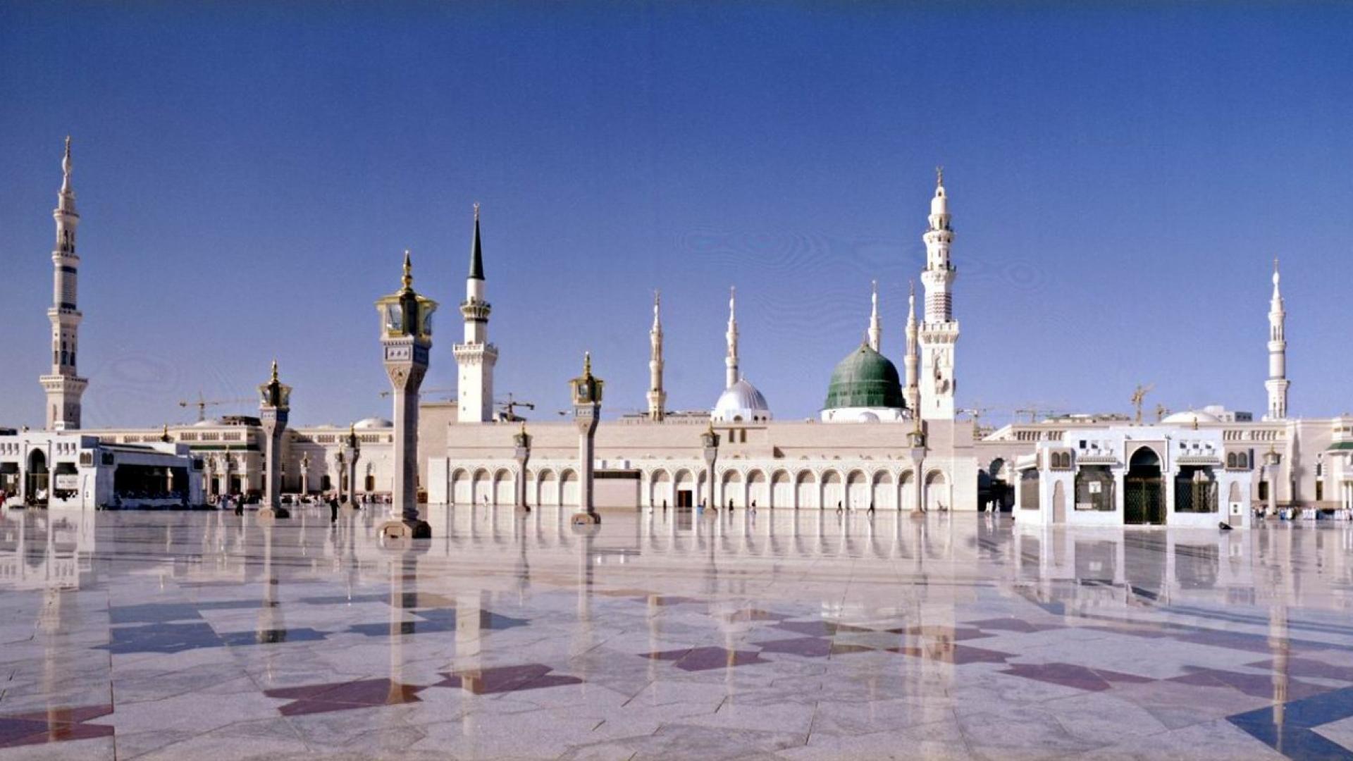 Madina Mosque Wallpaper. Places to Visit. Mosque, Places, Madina