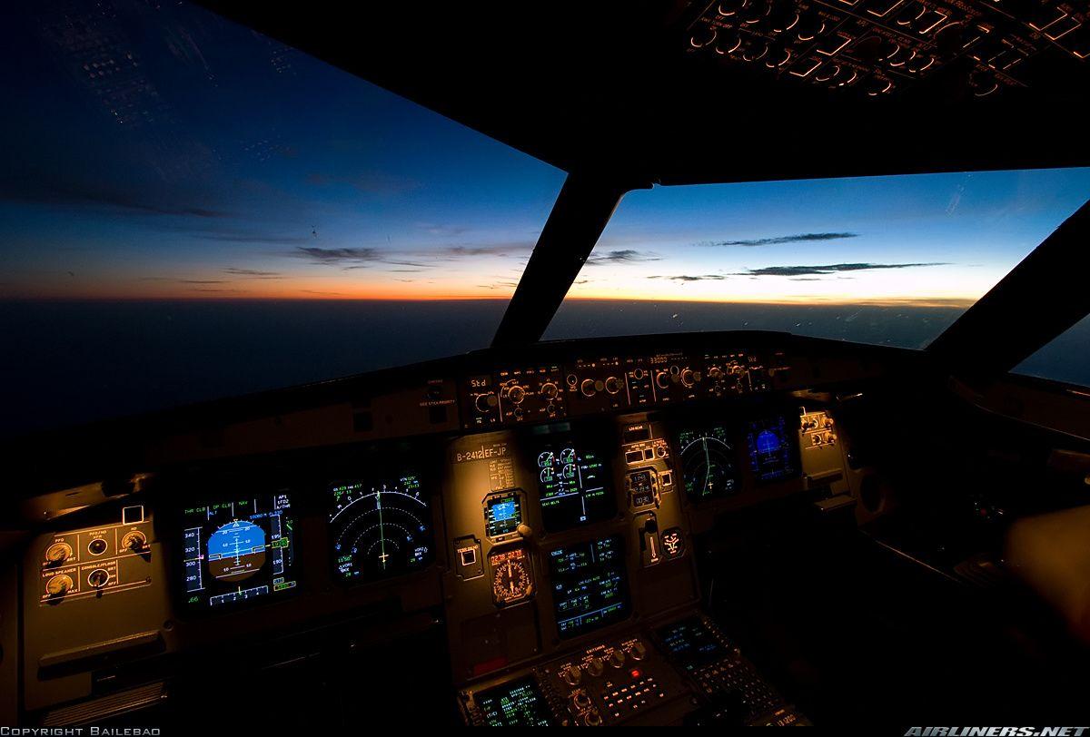 Airbus A320 Wallpaper and Background Image