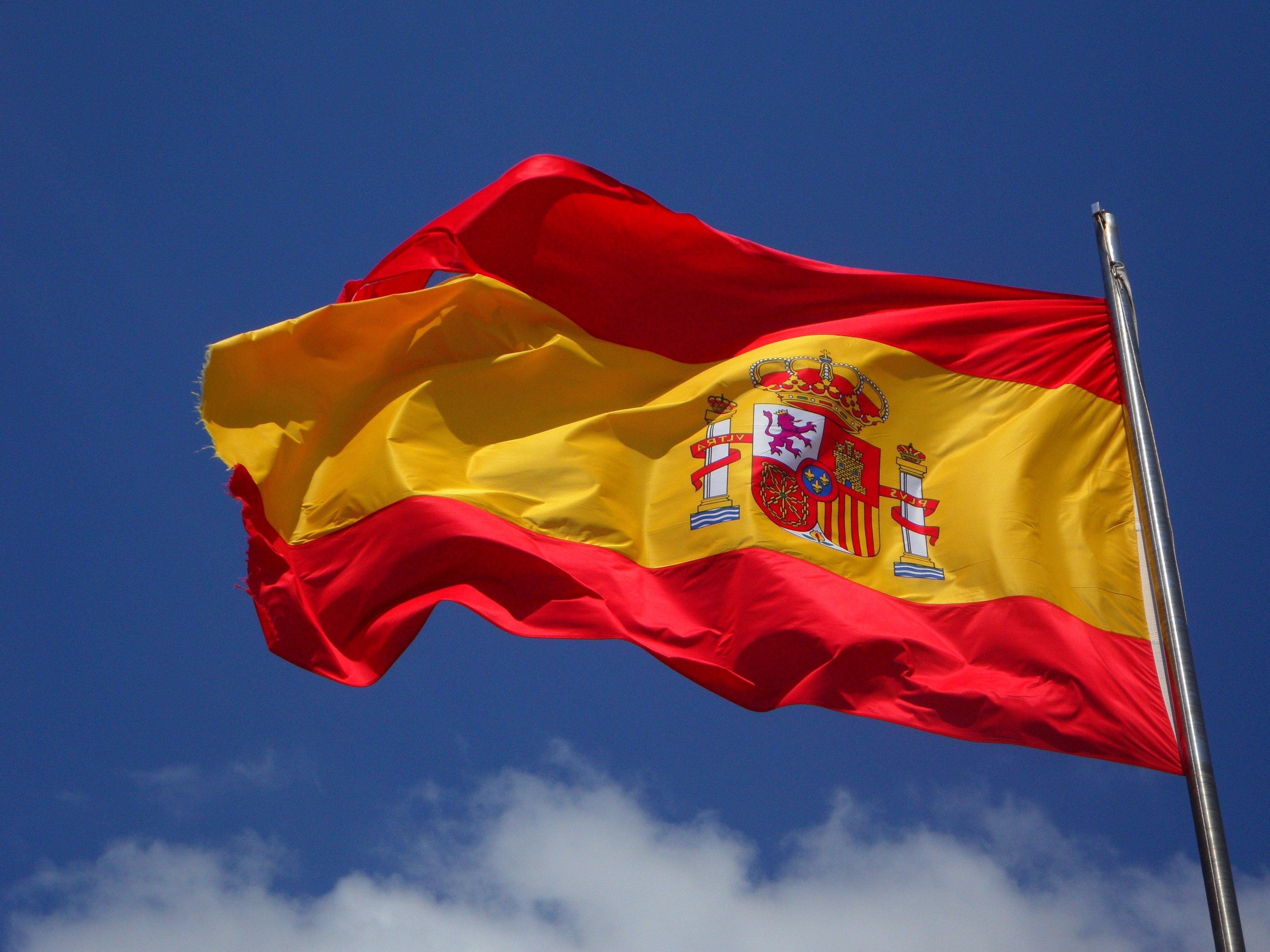 Spain Flag in Pole · Free