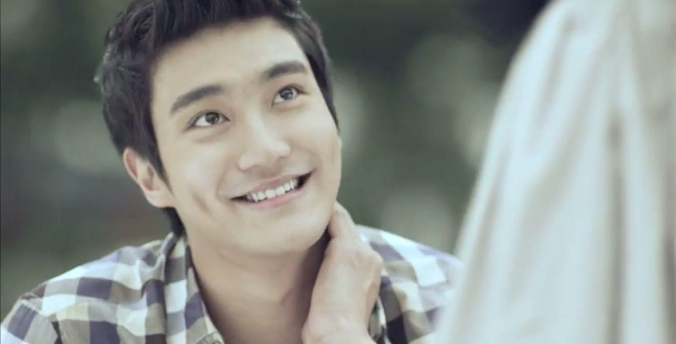 Siwon from SuJu. His smile is so adorable ^.^. Korean bands