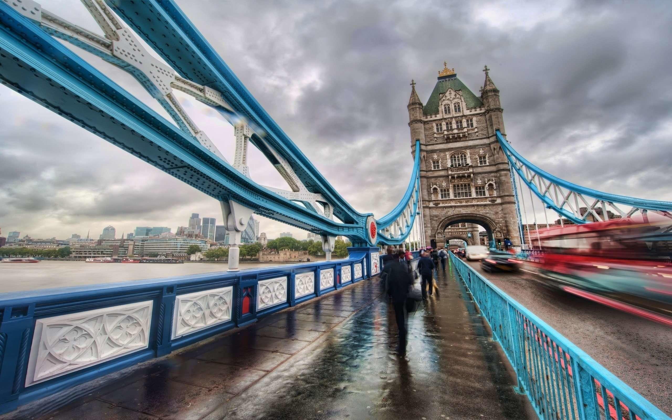 London Bridge Wallpaper