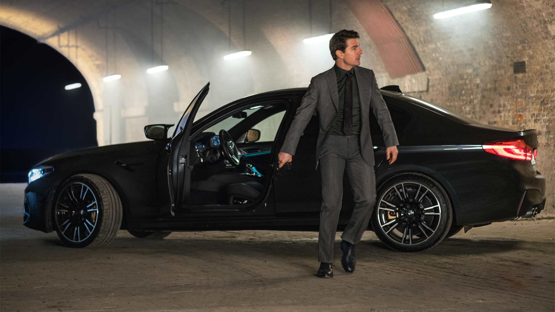 Tom Cruise drives new BMW M5 in Mission: Impossible – Fallout