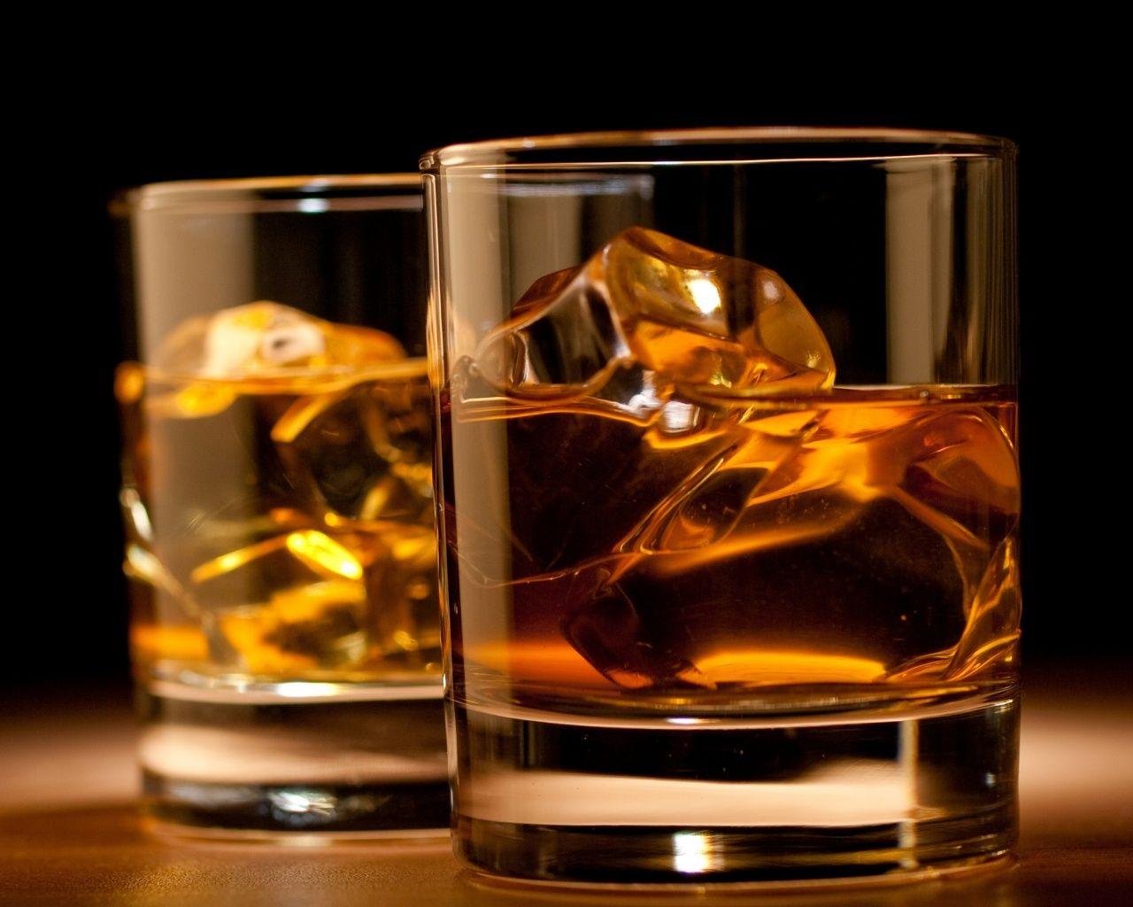 Whiskey Drink Glasses Alcohol desktop PC and Mac wallpaper