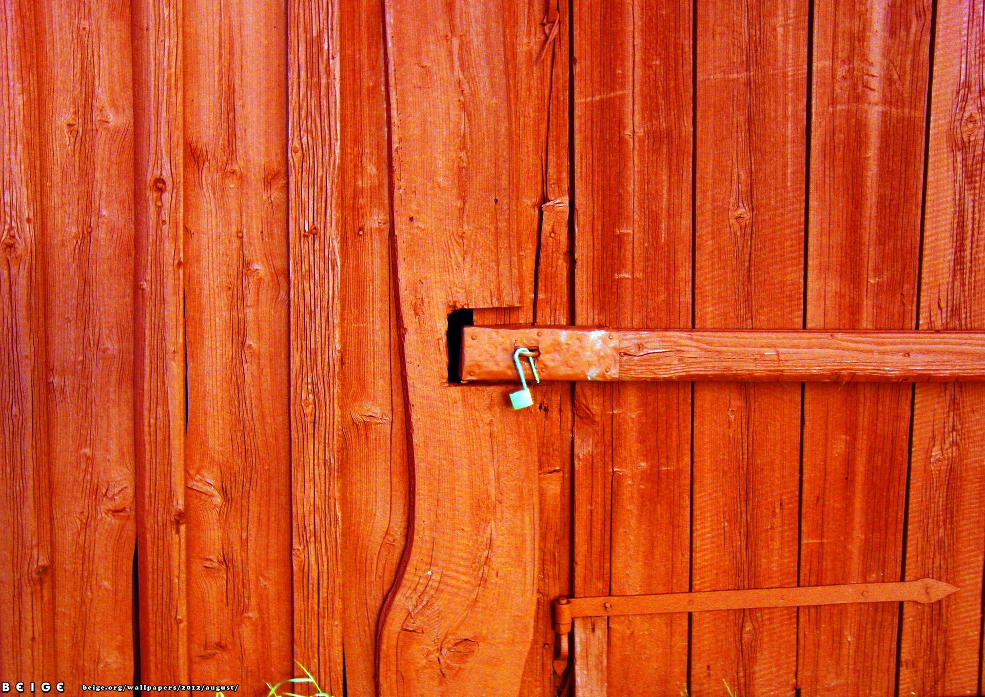 Old Red Barn Door For New Ideas Barn Door Wallpaper Barn Door Wallpaper