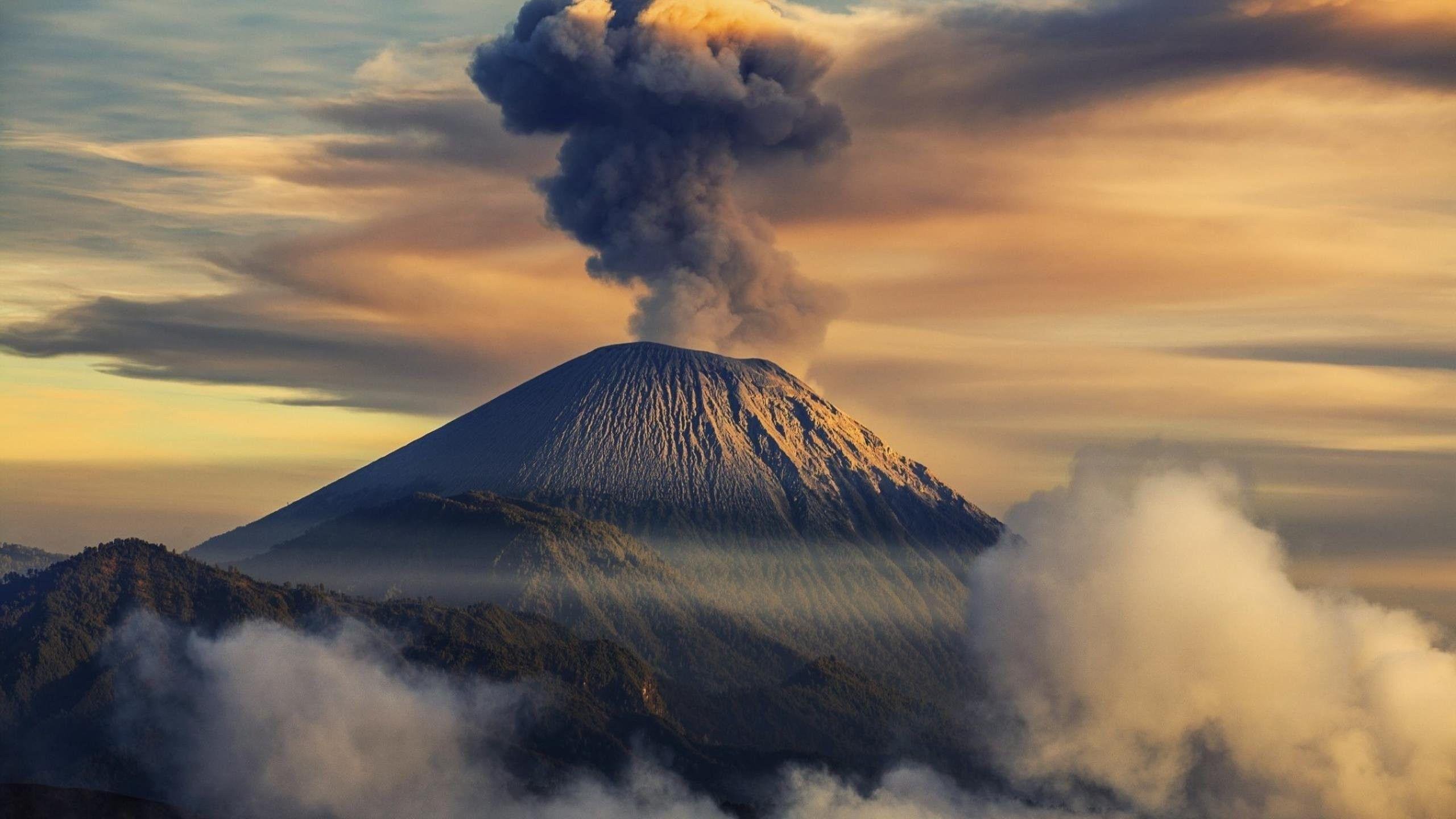 Mountains: Mountain Fire Mountains Landscape Nature Lava Volcano