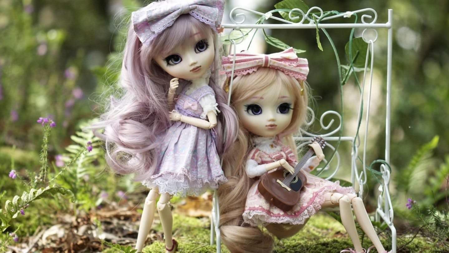 Cute Barbie Doll DP For Girls