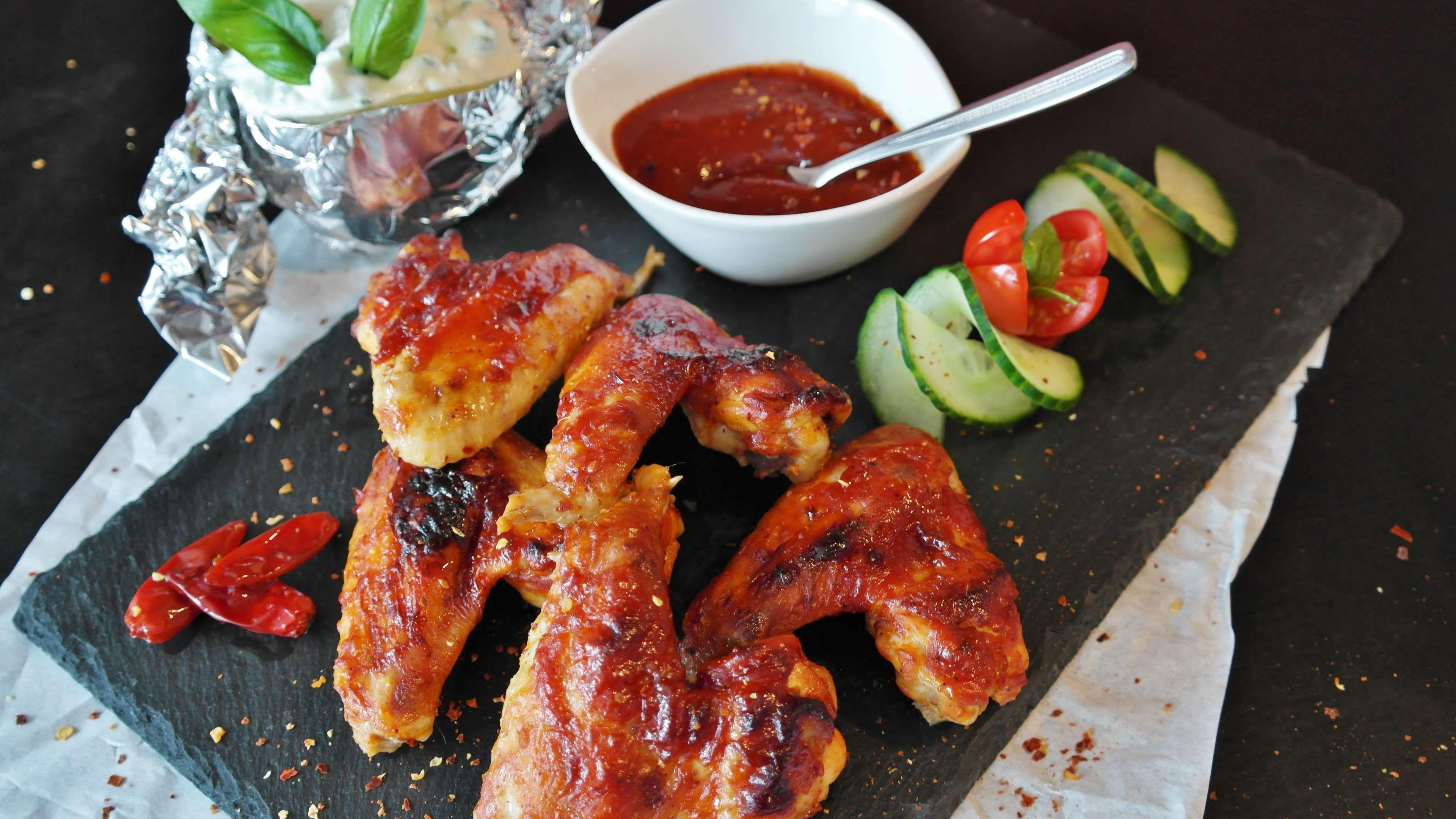 barbecue #bbq #buffalo #chicken #chicken wings #cook #court